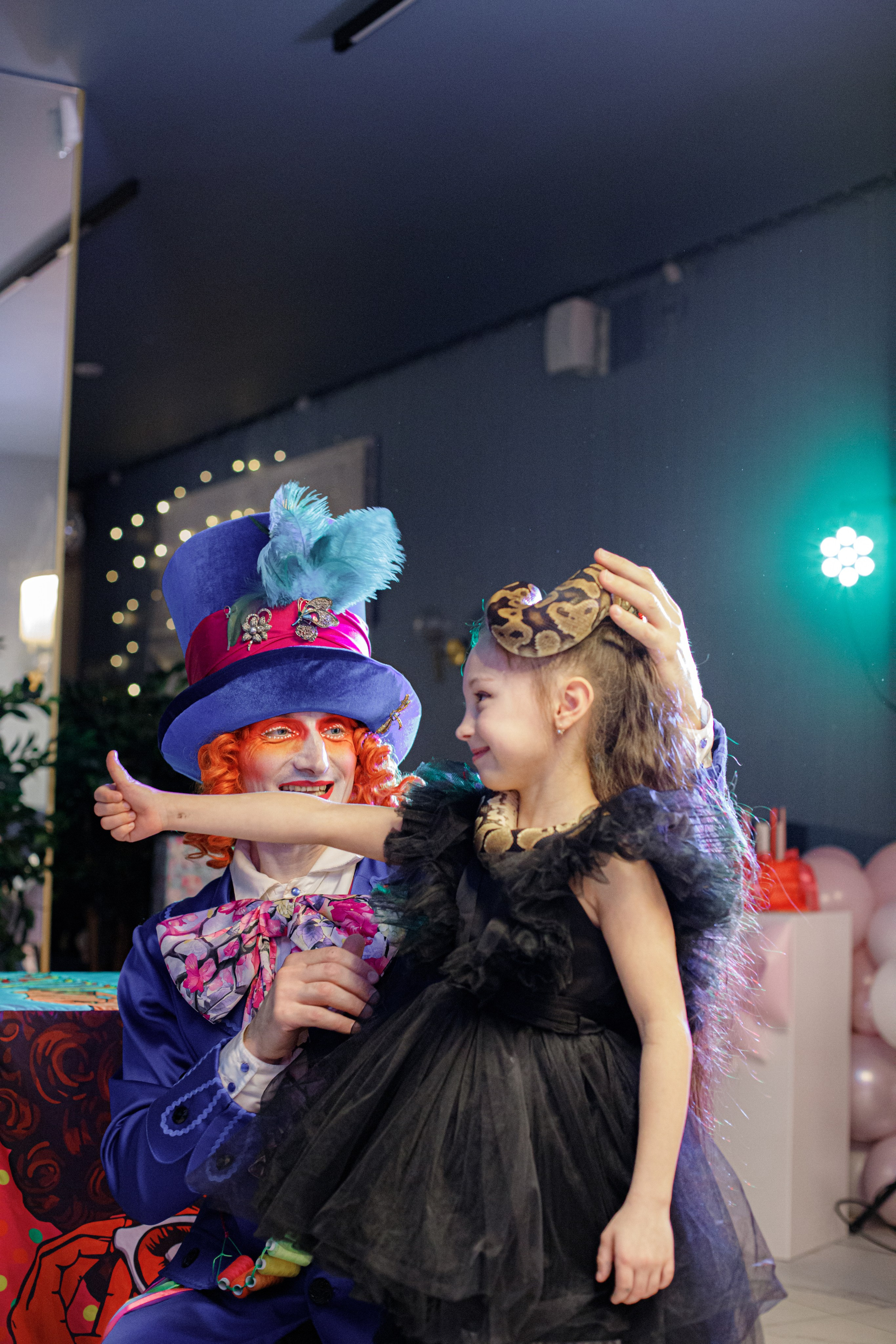 ASIA'S BIRTHDAY PARTY. Photokarish