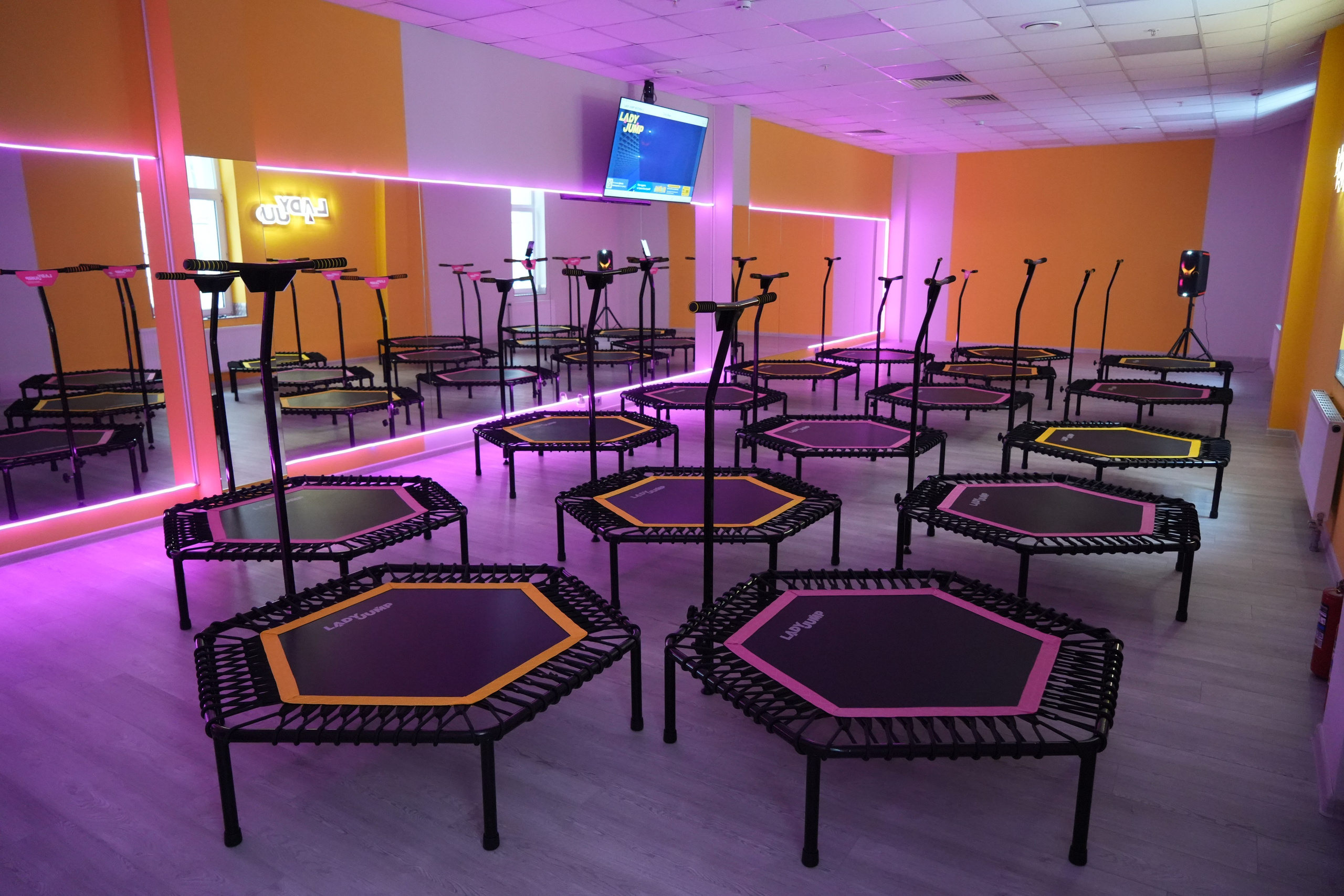 Открытие батутного центра «Lady Jump». Видеограф и Фотограф в Москве