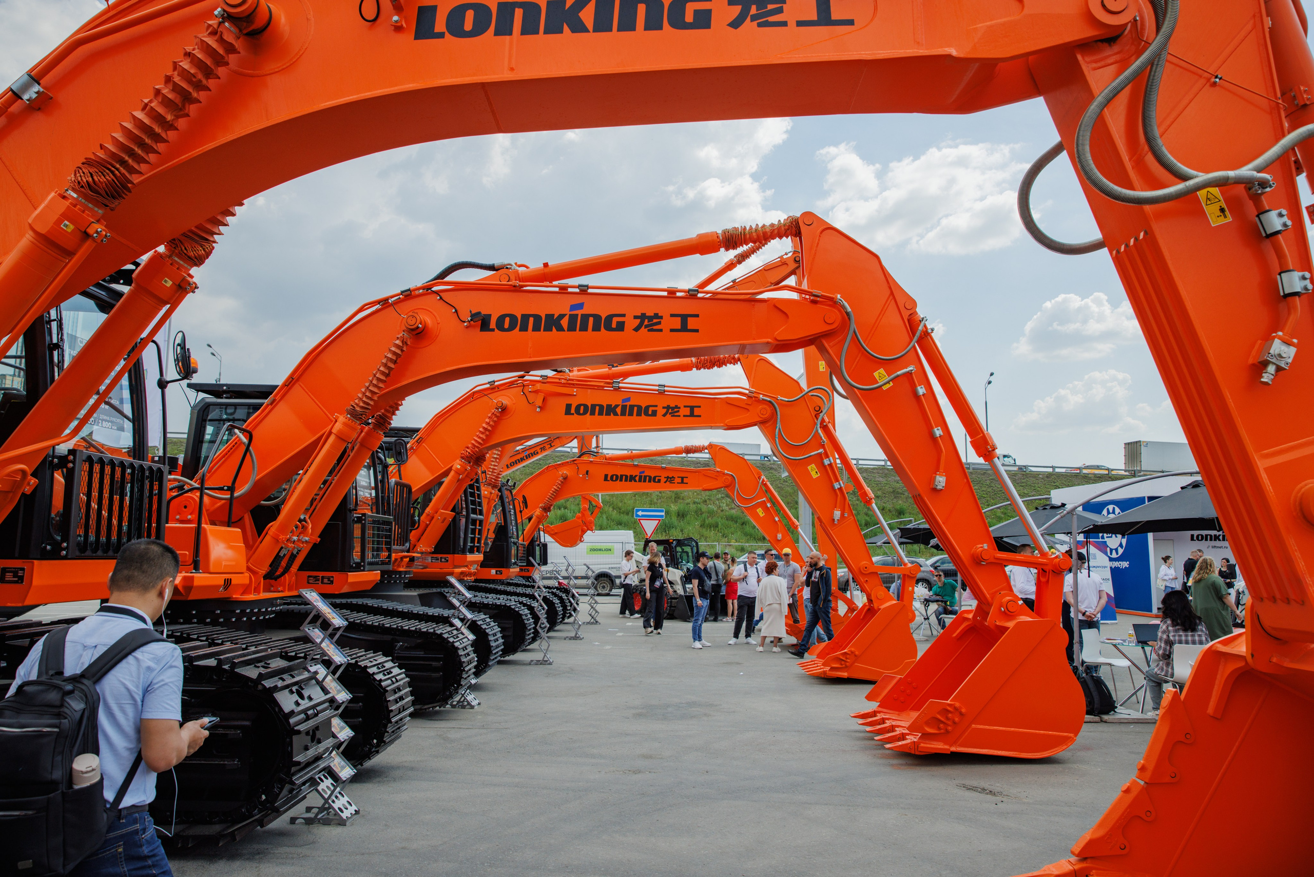 Выставка Спец. Техники. Фотограф Москва Шептаев Артём