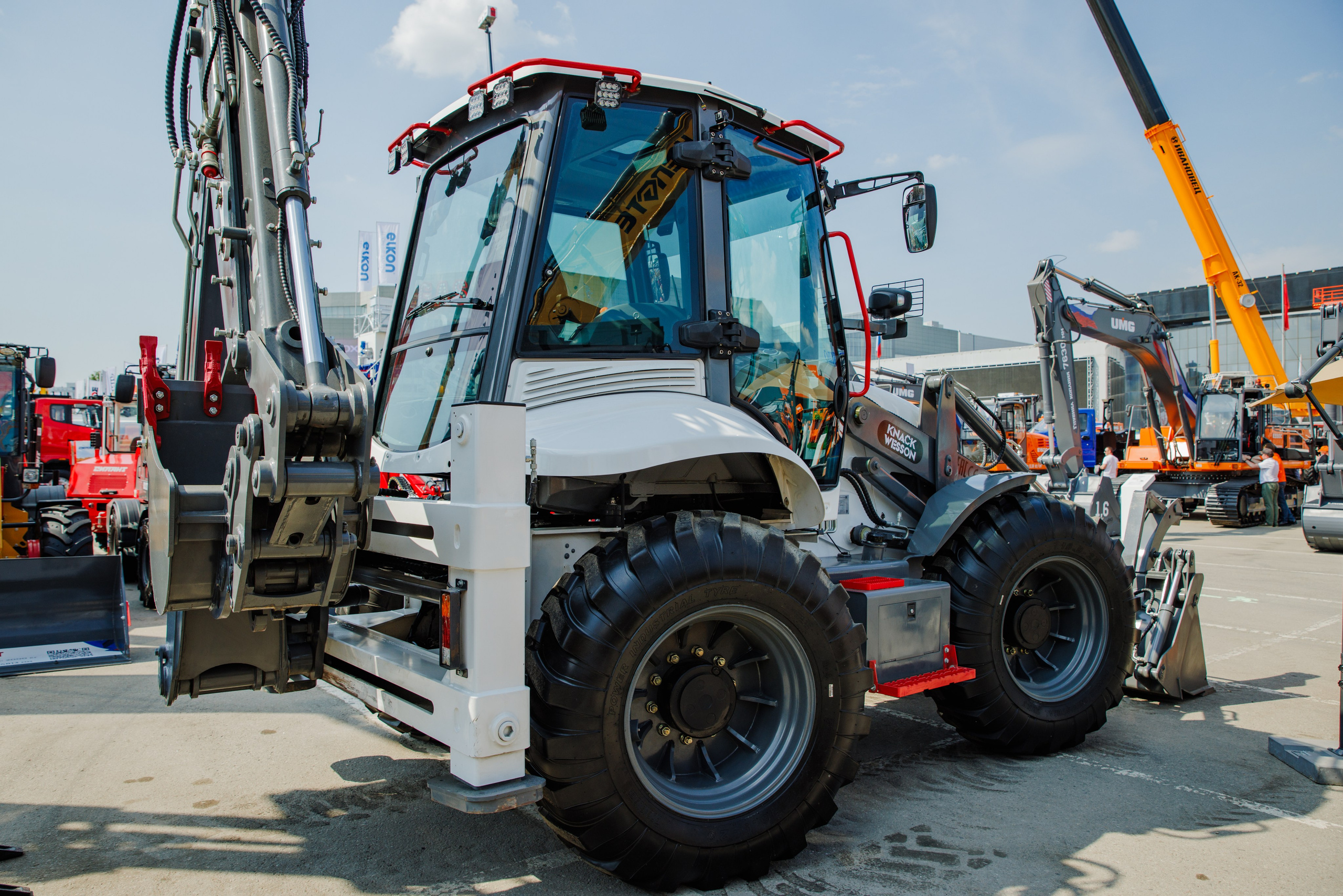 Выставка Спец. Техники. Фотограф Москва Шептаев Артём