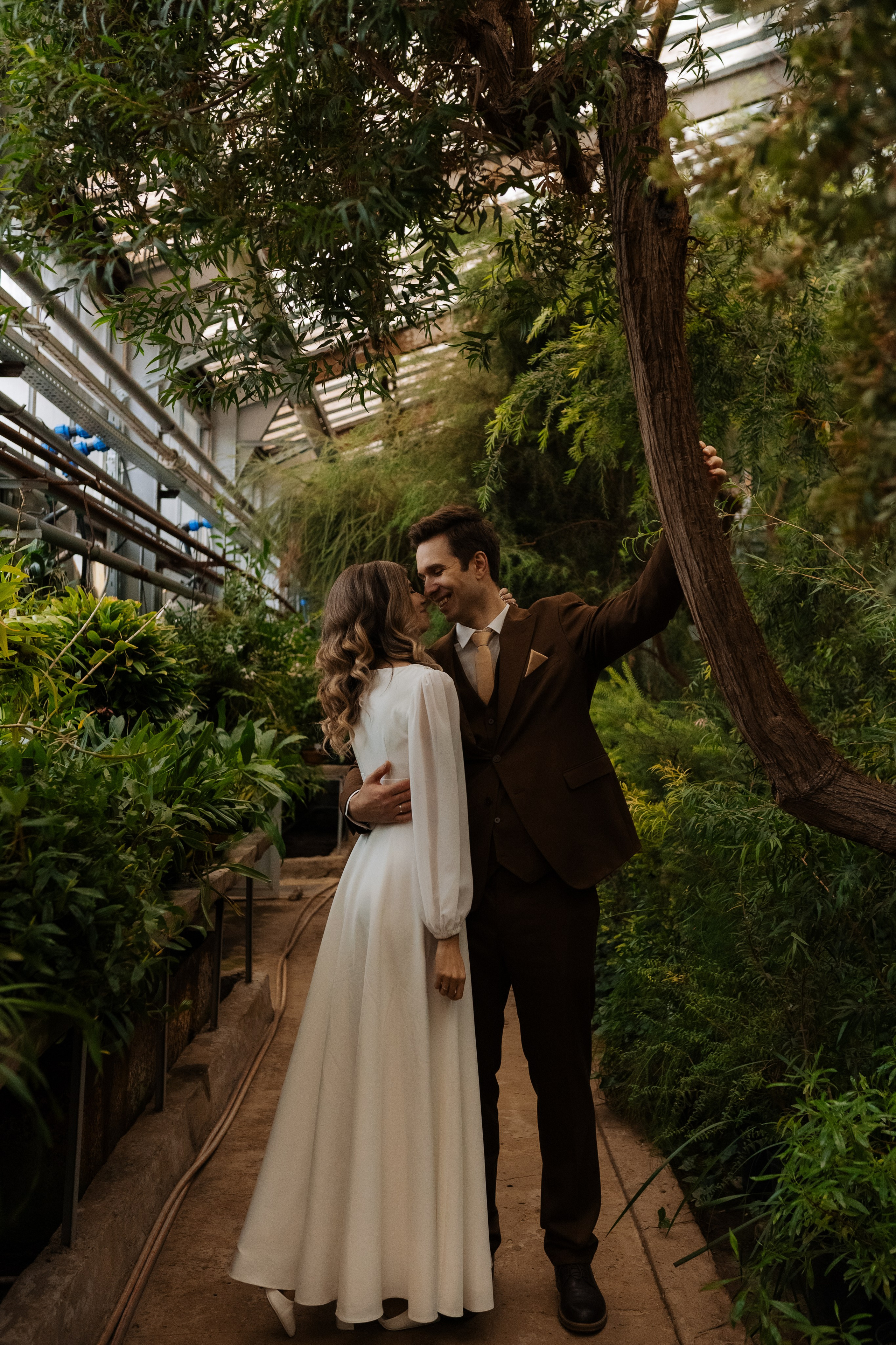 Свадебная фотосессия в оранжерее, Москва. Свадебный фотограф в Москве Анна Полушина