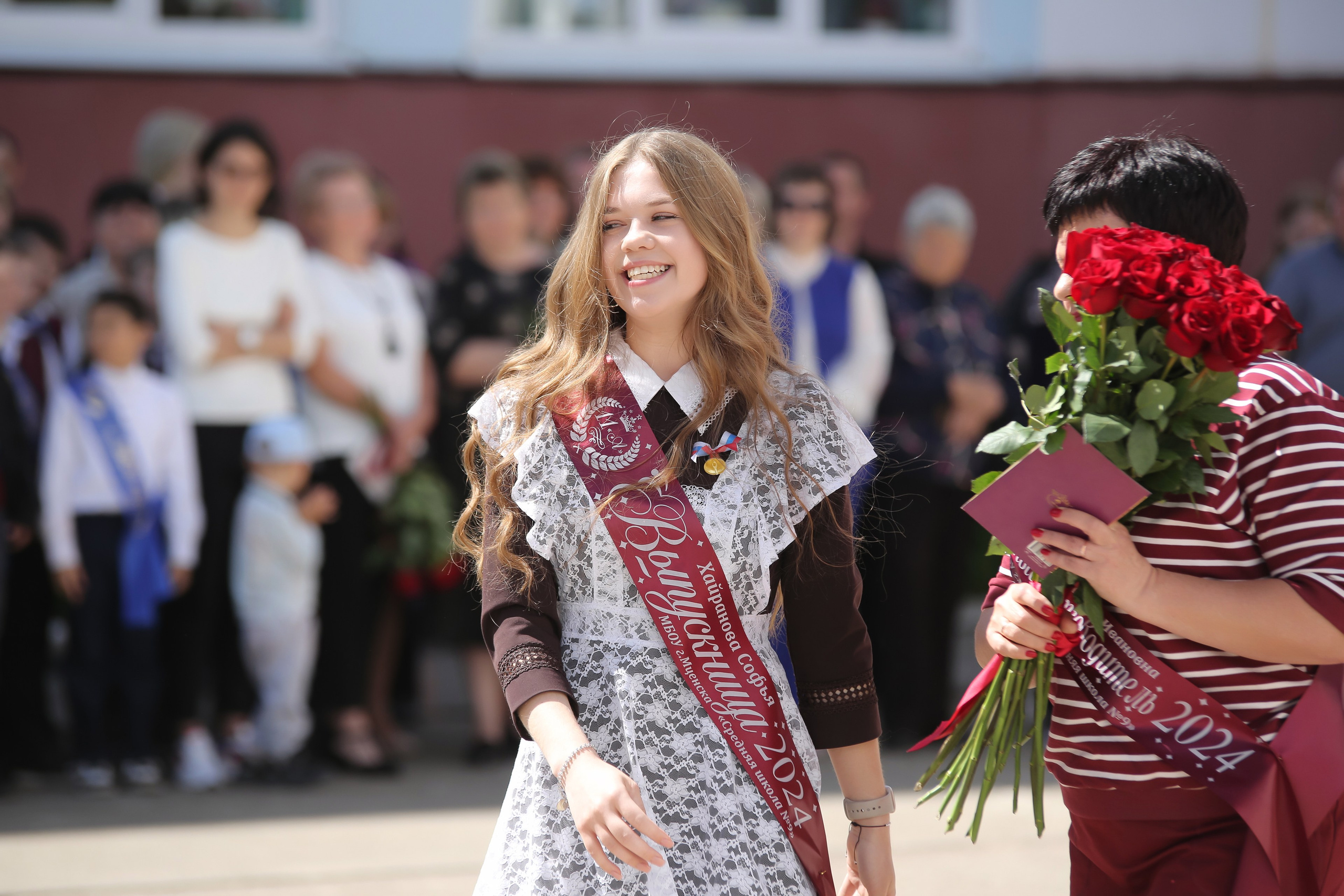 ЛИНЕЙКА «ПОСЛЕДНИЙ ЗВОНОК» 9 ШКОЛА 2024 г МЦЕНСК. ТВОЙ АЛЬБОМ / ТВОИ ПРАВИЛА