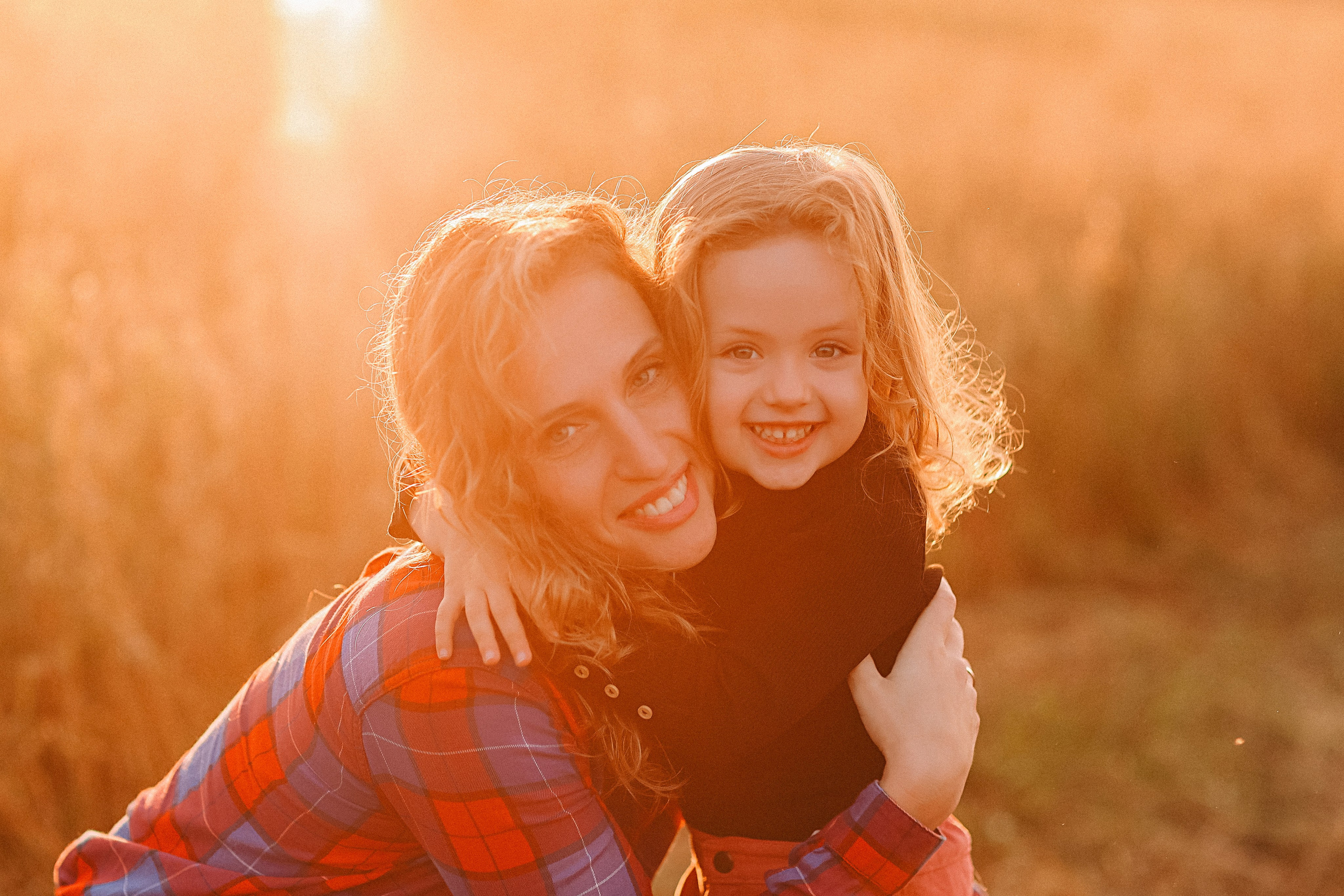 Поле. Семейный фотограф Тюмень, фотограф на роды Салмина Мария