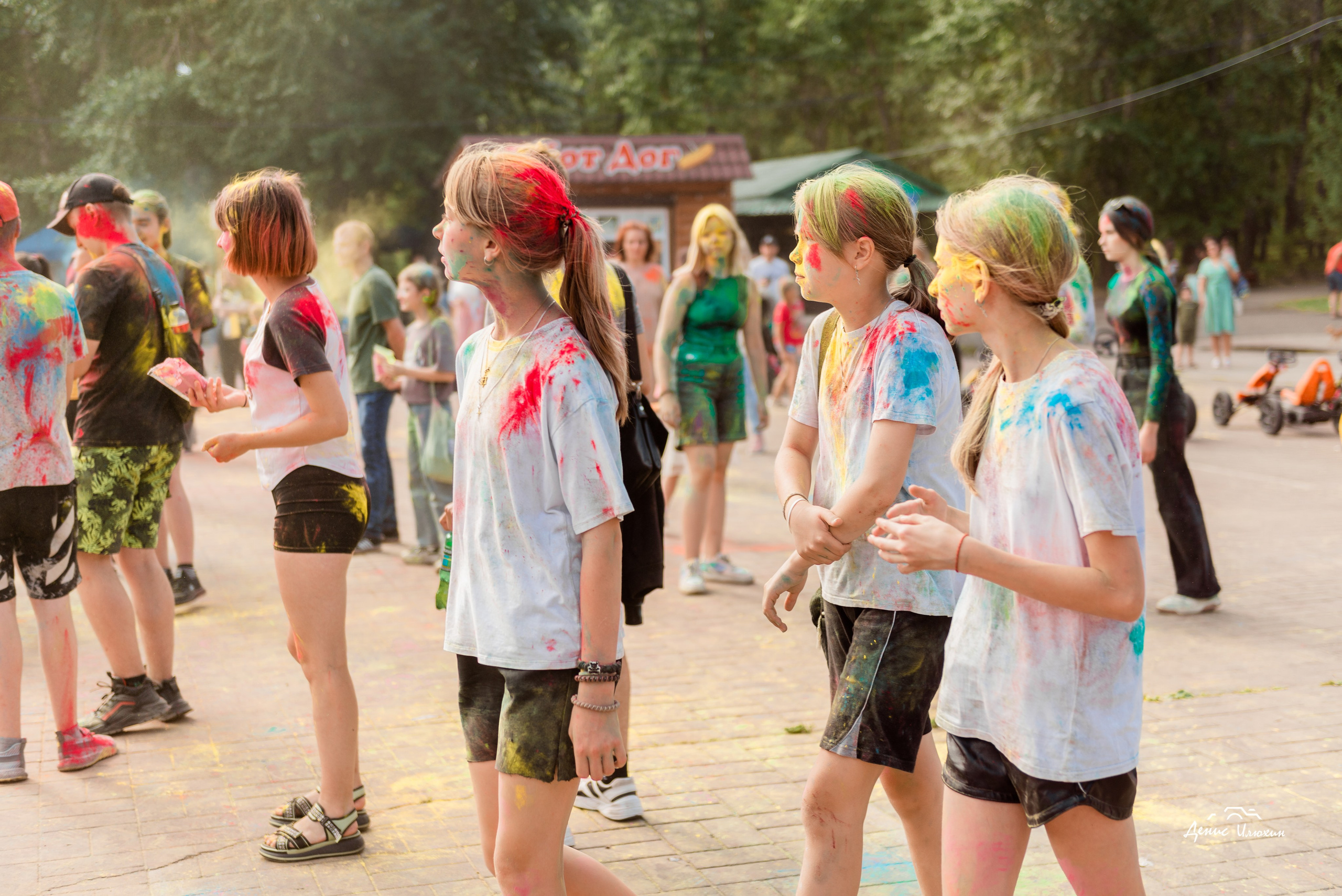 Краски Холи в Комсомольском Парке 2023. Детский фотограф, семейный фотограф и репортажи в Кемерово