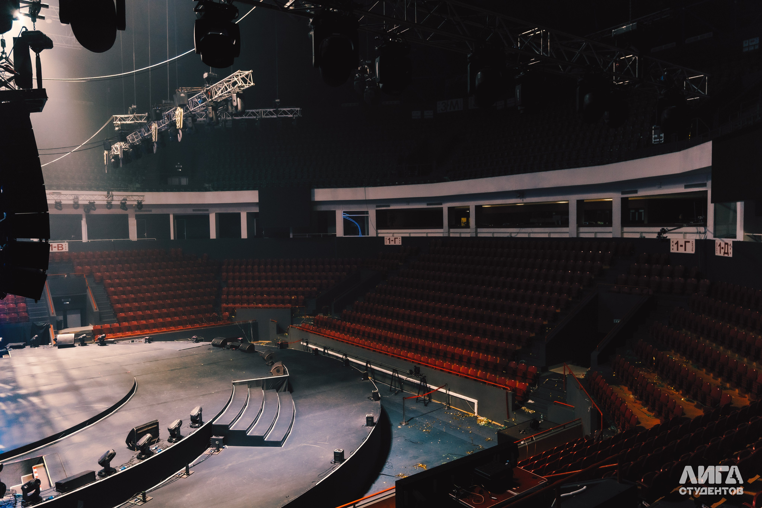 Российская Студенческая Весна 2025. Портретный фотограф в Казани Радомир Заздравных