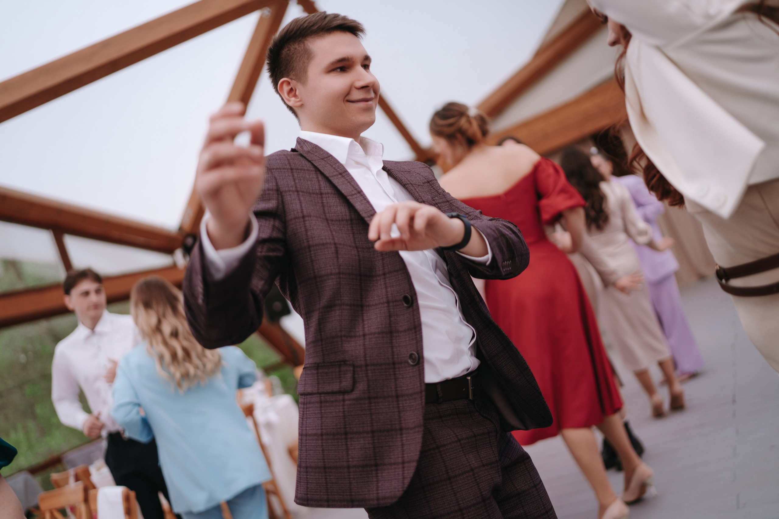 Свадебная фотосессия Радика и Дианы — Уфа, Nesterov Plaza, ЖК Империал, Президент Отель, шатёр М5