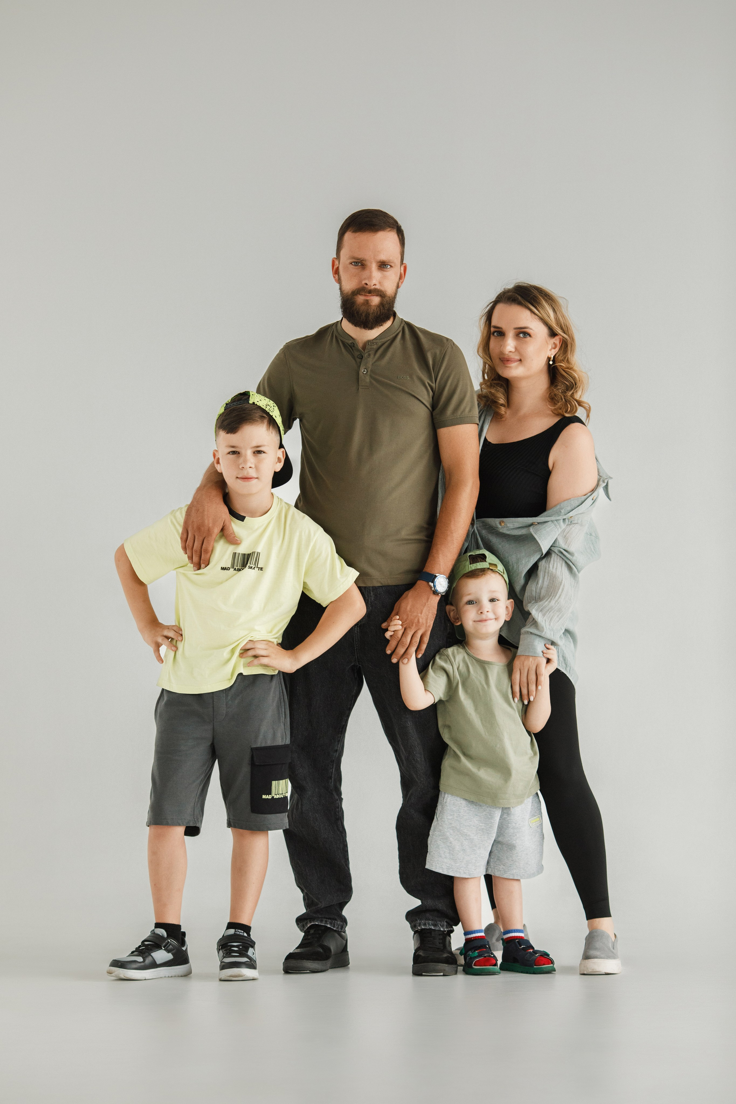 Семейная фотосессия с бенто-тортом. Фотограф во Владикавказе Юрий Геворгизов