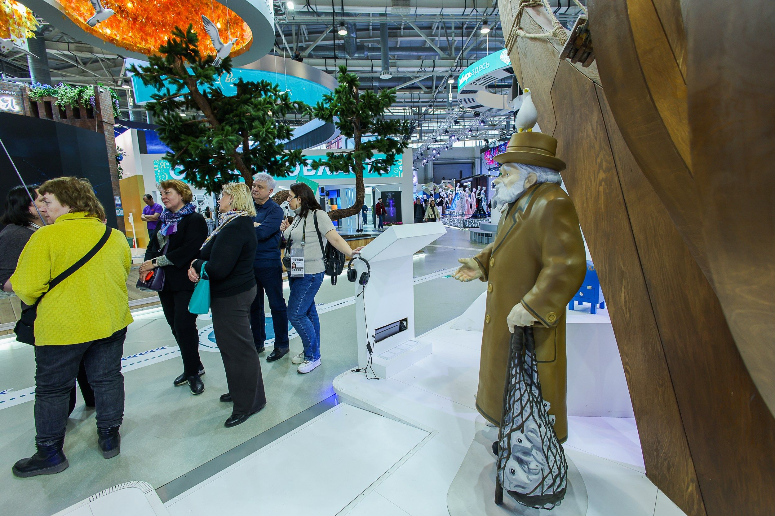 Выставка «Россия». Репортажный, архитектурный, театральный и файн-арт фотограф Лена Мельникова в Москве