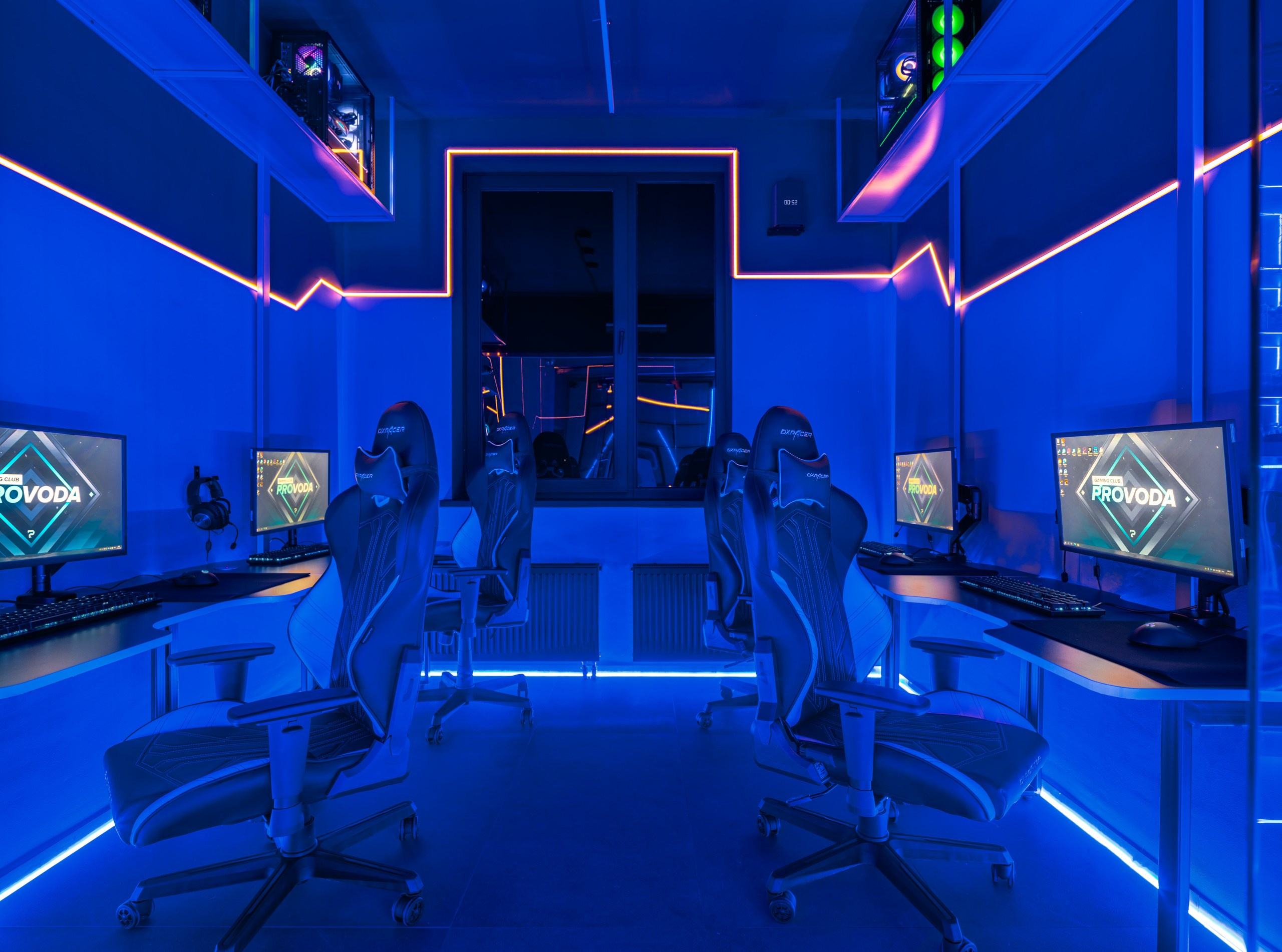 Второй компьютерный клуб "Provoda" - Интерьерный фотограф Коваль Илья. Коваль Илья — Интерьерный и архитектурный фотограф