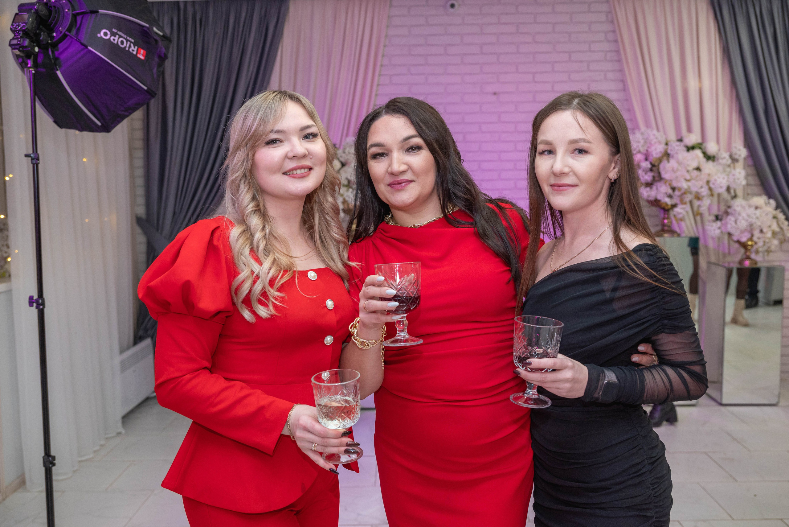 14.02.2025 Ирина. Меня зовут Михайлов Сергей, занимаюсь фото и видео г. Чебоксарах