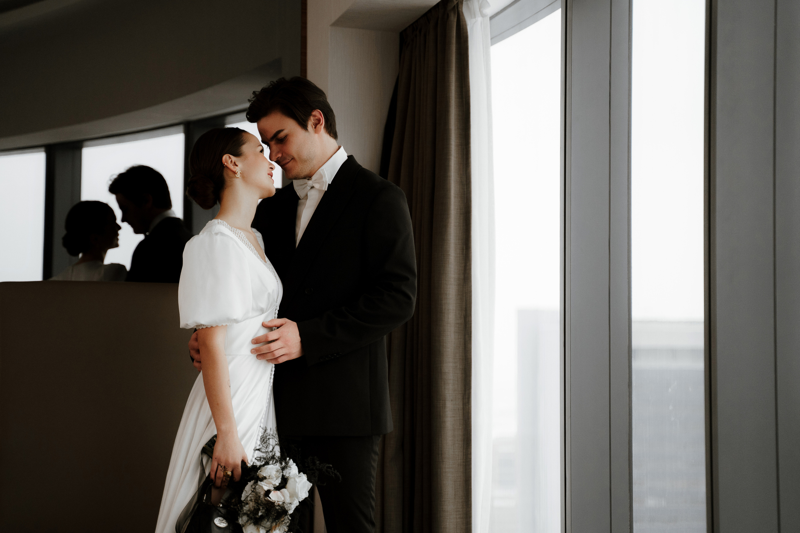 Свадебная фотосессия в отеле Radisson Blu Olympiyskiy Hotel Moscow 5*