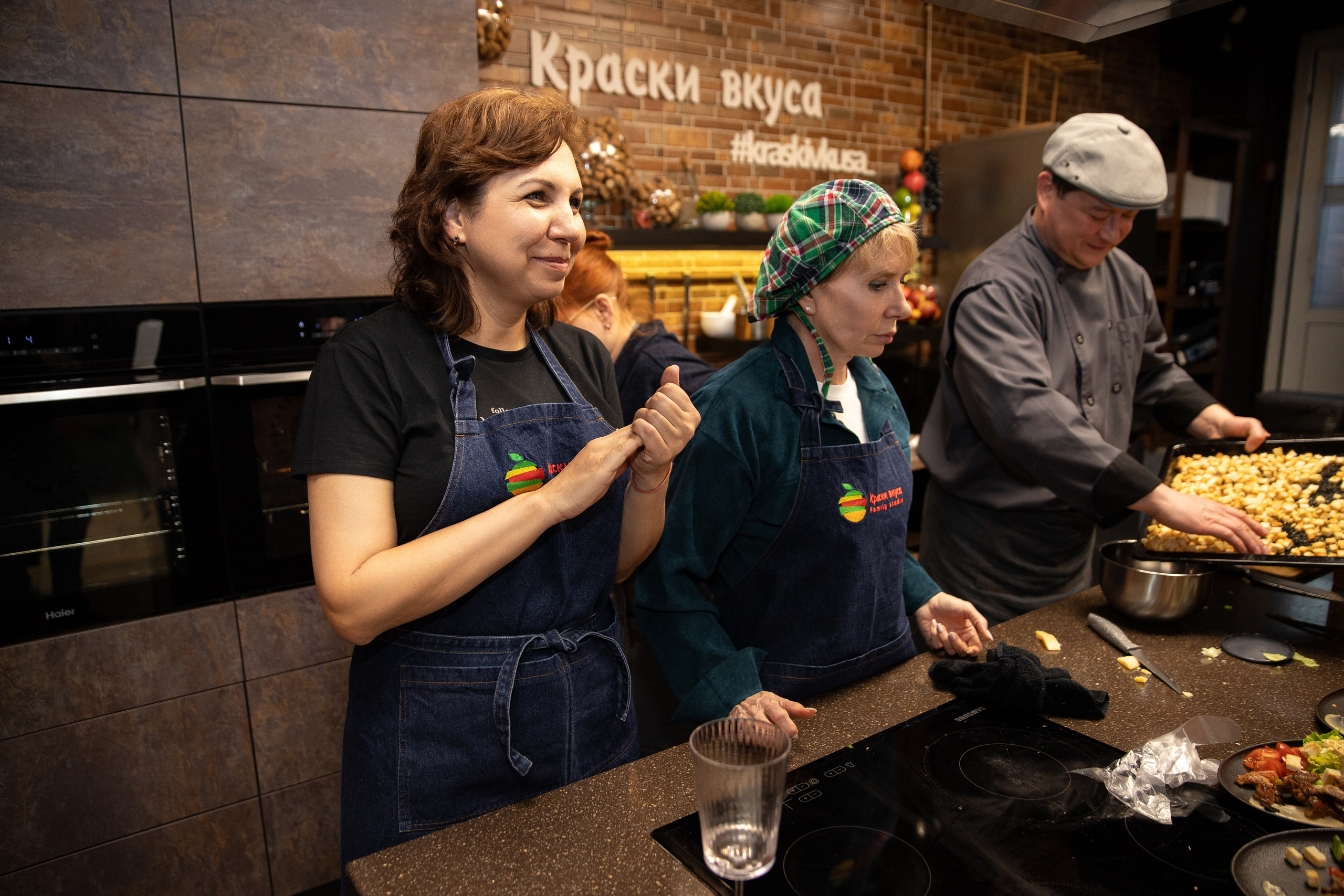 Встреча во «Краски Вкуса». Свадебный фотограф Иркутск, репортажный фотограф Иркутск