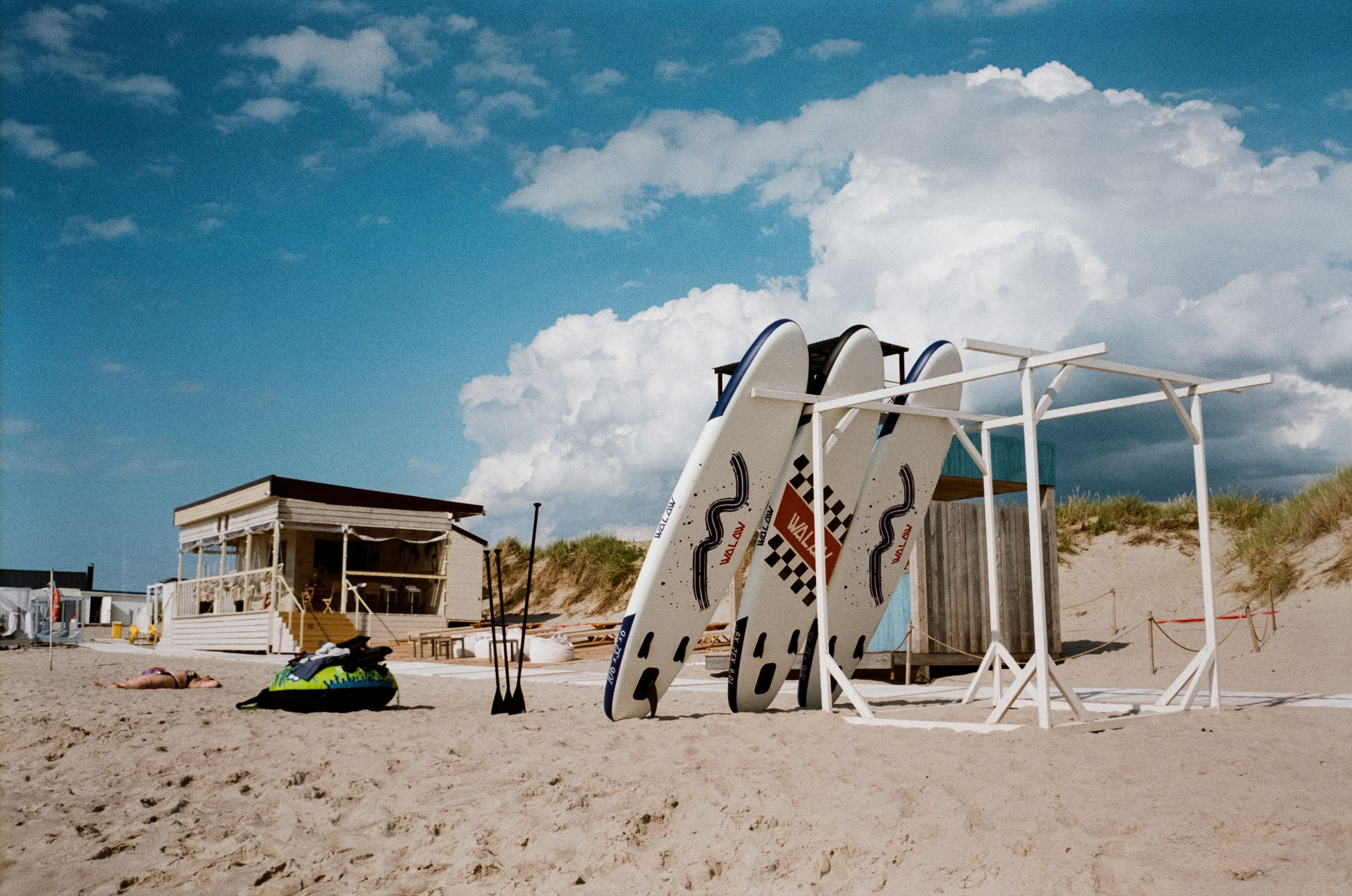 Калининград, пляж в Янтарном / Minox 35 GT (2) / Fujicolor 200 at ISO 100