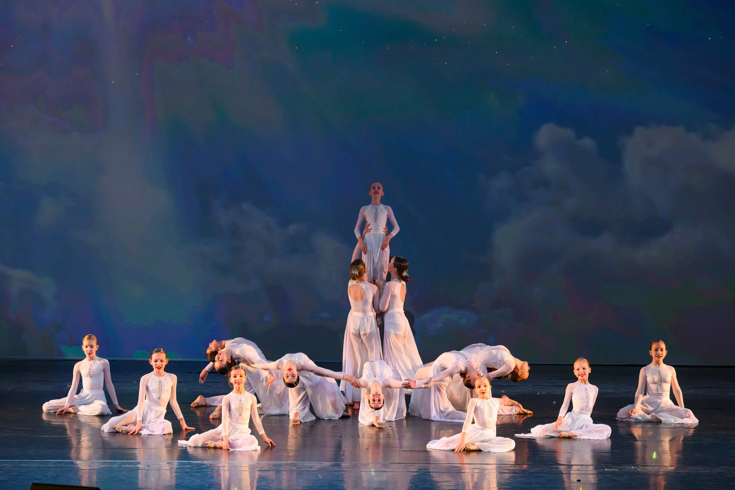 23 апреля, часть 1, БКЗ Октябрьский, г. Санкт-Петербург. Золотое яблочко