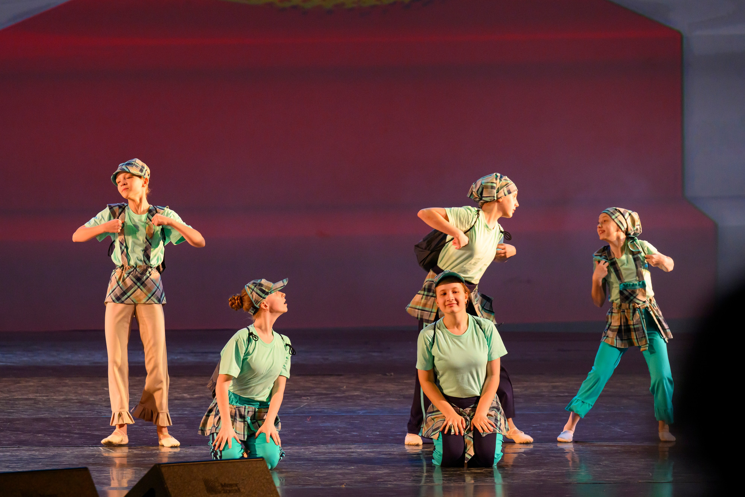 23 апреля, часть 1, БКЗ Октябрьский, г. Санкт-Петербург. Золотое яблочко