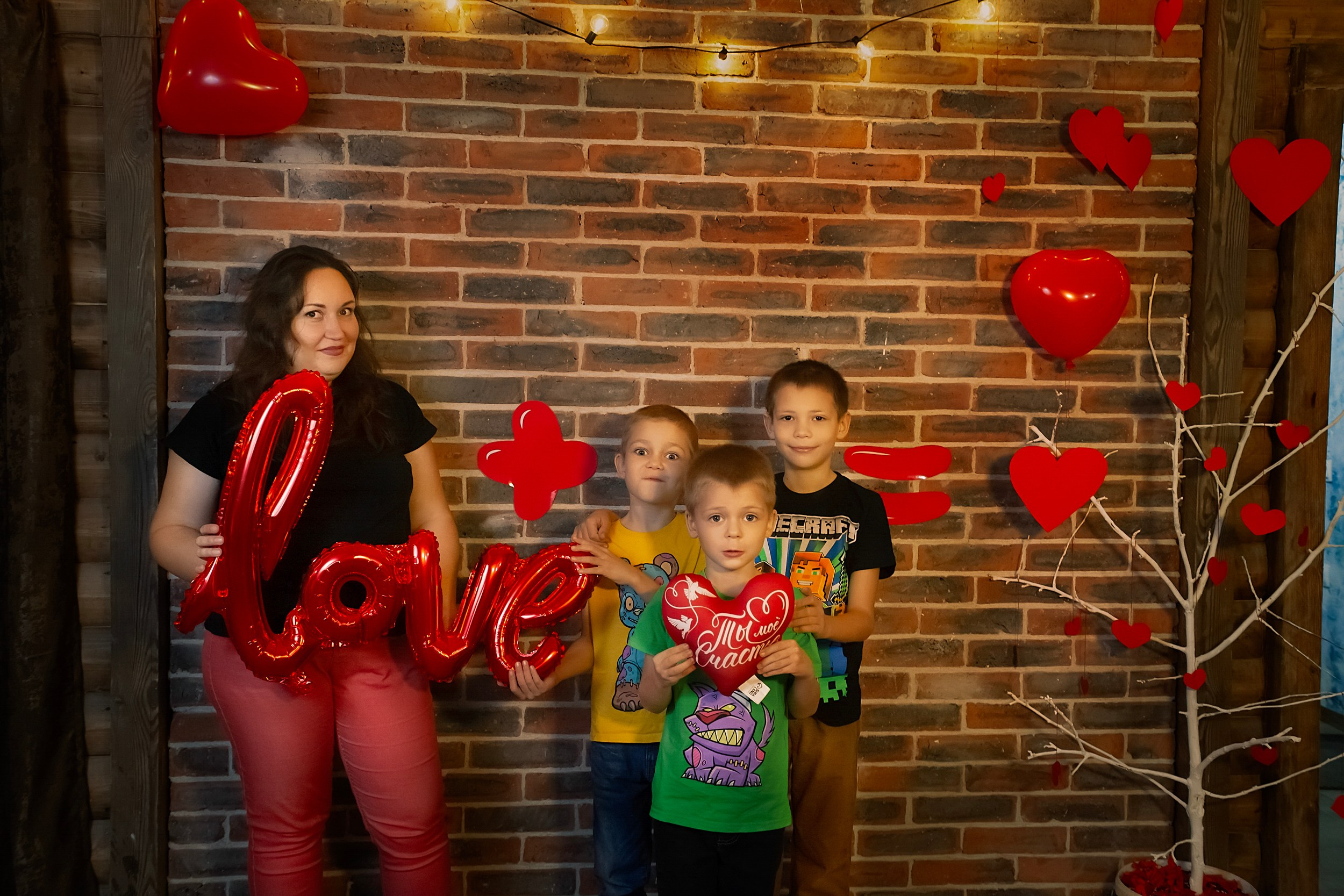 Настя с сыновьями
