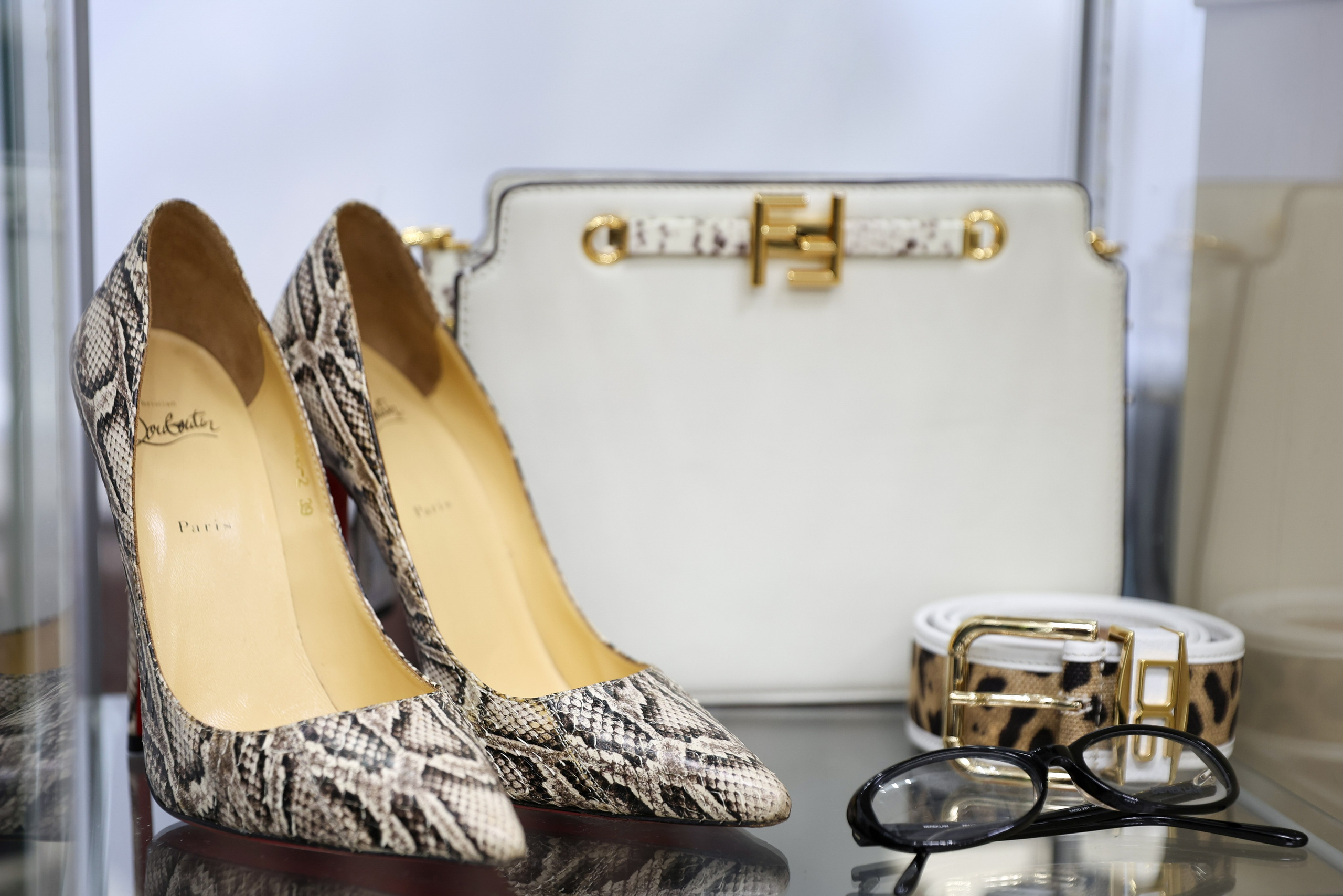 Магазины Charity Shop. Фотограф Дарья Попова