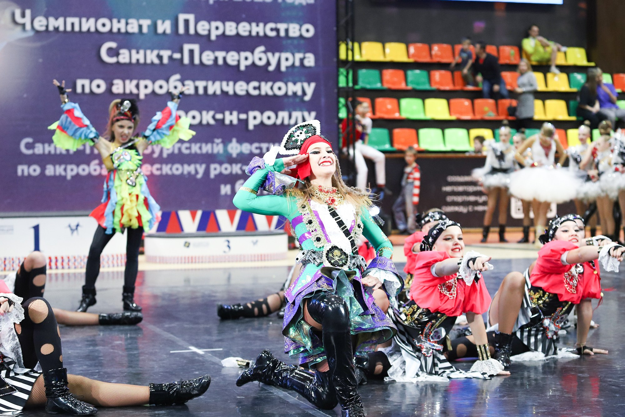 Чемпионат и Первенство Санкт-Петербурга по акробатическому рок-н-роллу. Фотограф Дарья Попова