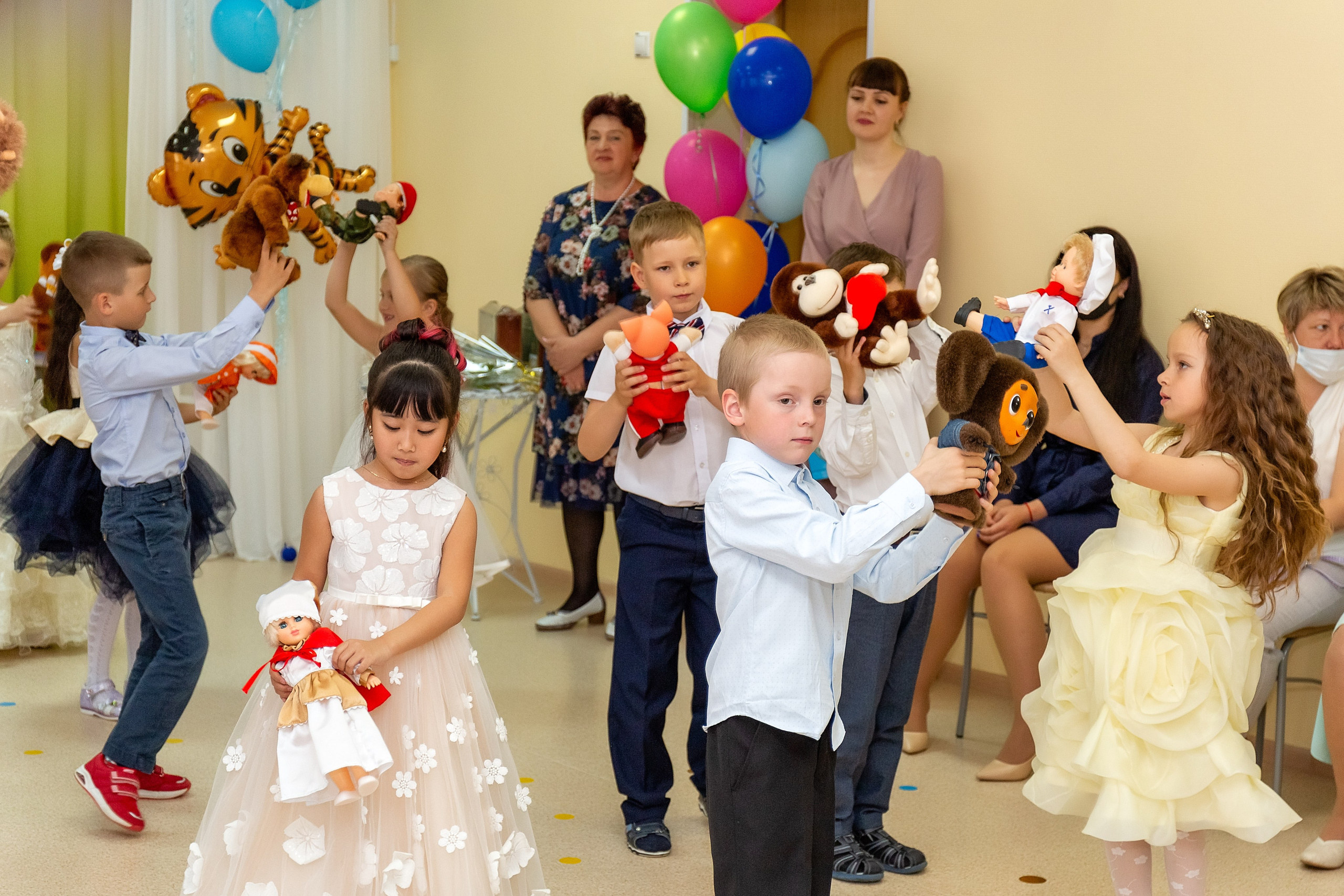 Выпускной. Детский сад «Тигрёнок». Стильный выпускной альбом Владивосток фотограф Вероника Мигачева