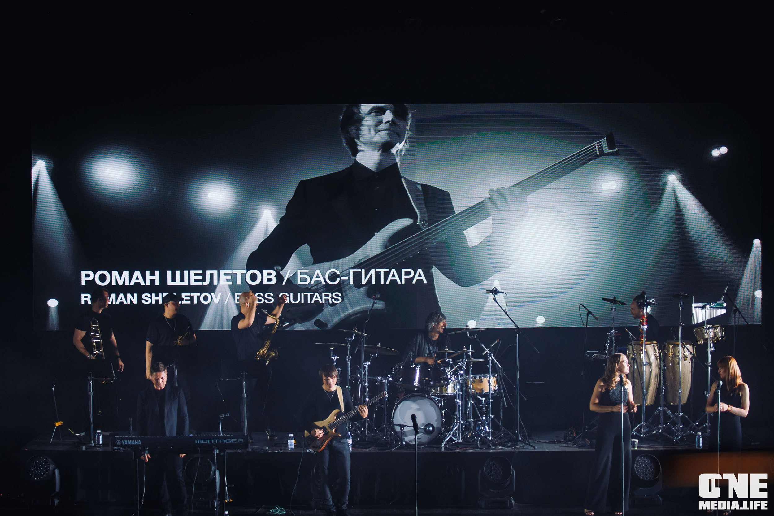 Фоторепортаж с концерта Эмина в Янтарь Холле. One Media Life: фоторепортажи, фотоотчеты с мероприятий и заведений