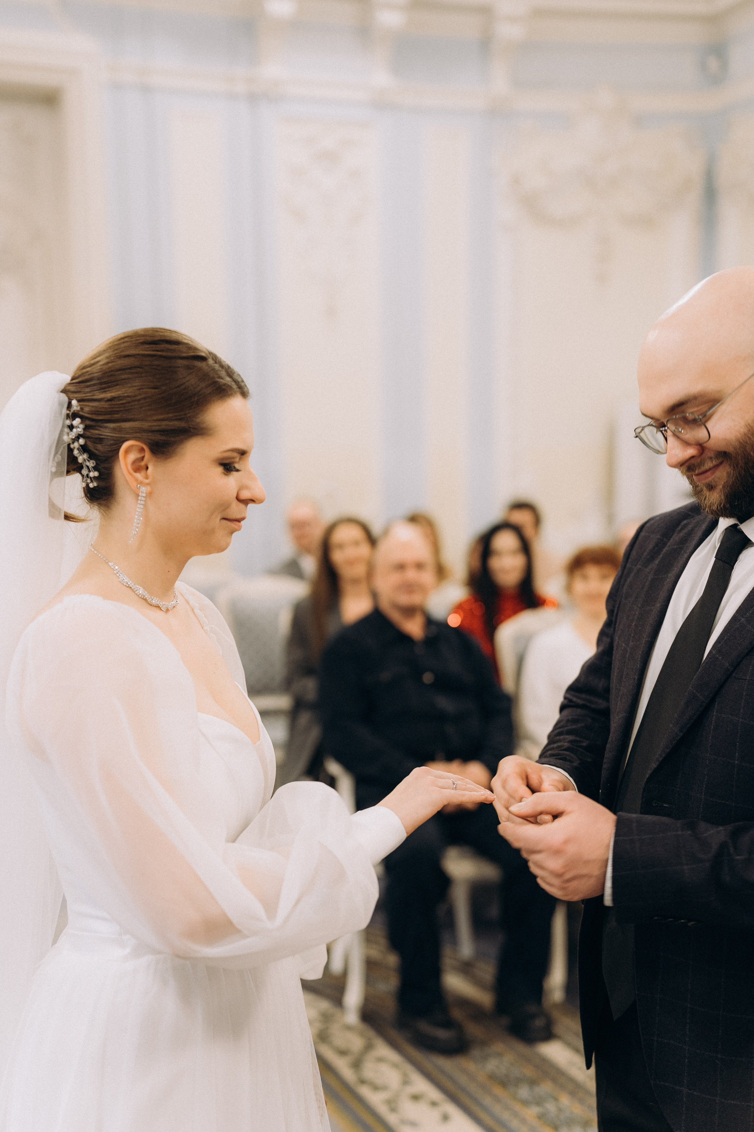 СВАДЕБНАЯ СЬЕМКА ВО ВТОРОМ ДВОРЦЕ (ДЕКАБРЬ) ТАКЖЕ СЬЕМКА В СТУДИИ НА ЧЕРНЫШЕВСКОЙ. Профессиональный фотограф, Санкт-Петербург — Виктория Богомолова