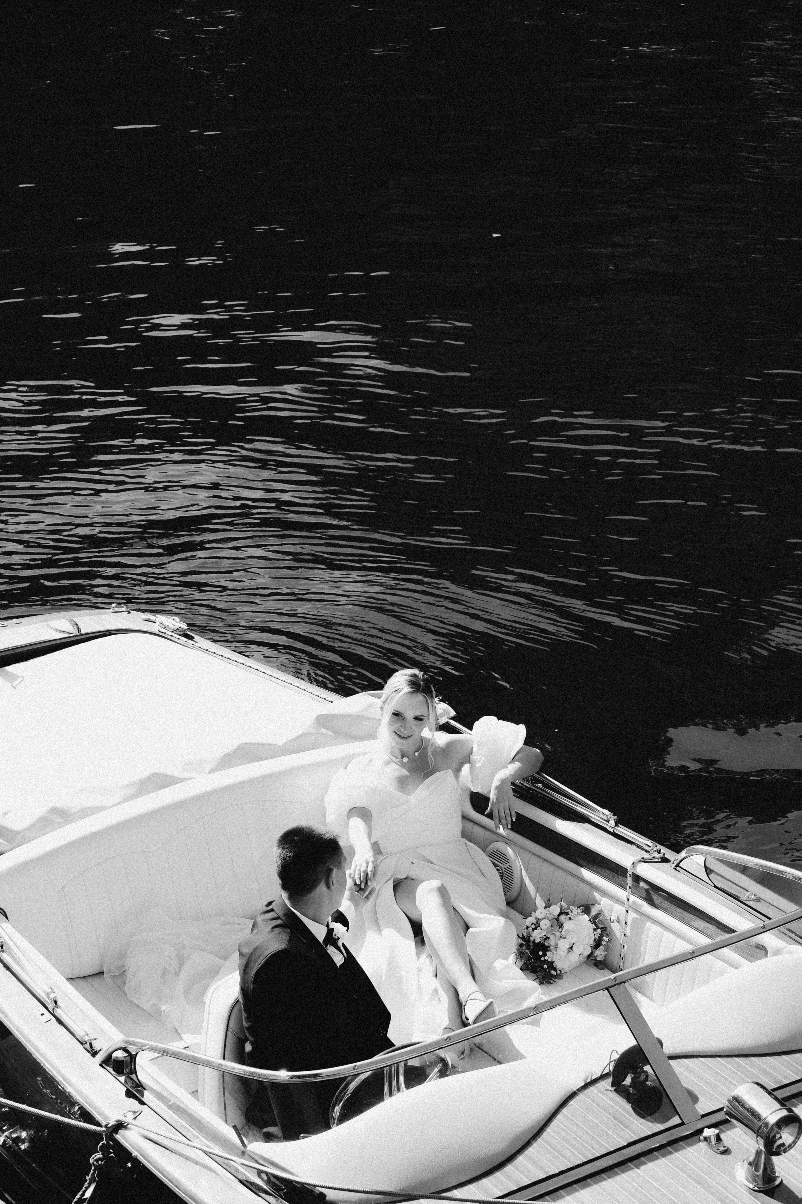 СВАДЕБГНАЯ ПРОГУЛКА ПО КАНАЛ САНКТ-ПЕТЕРБУРГА НА КАТЕРЕ. Профессиональный фотограф, Санкт-Петербург — Виктория Богомолова