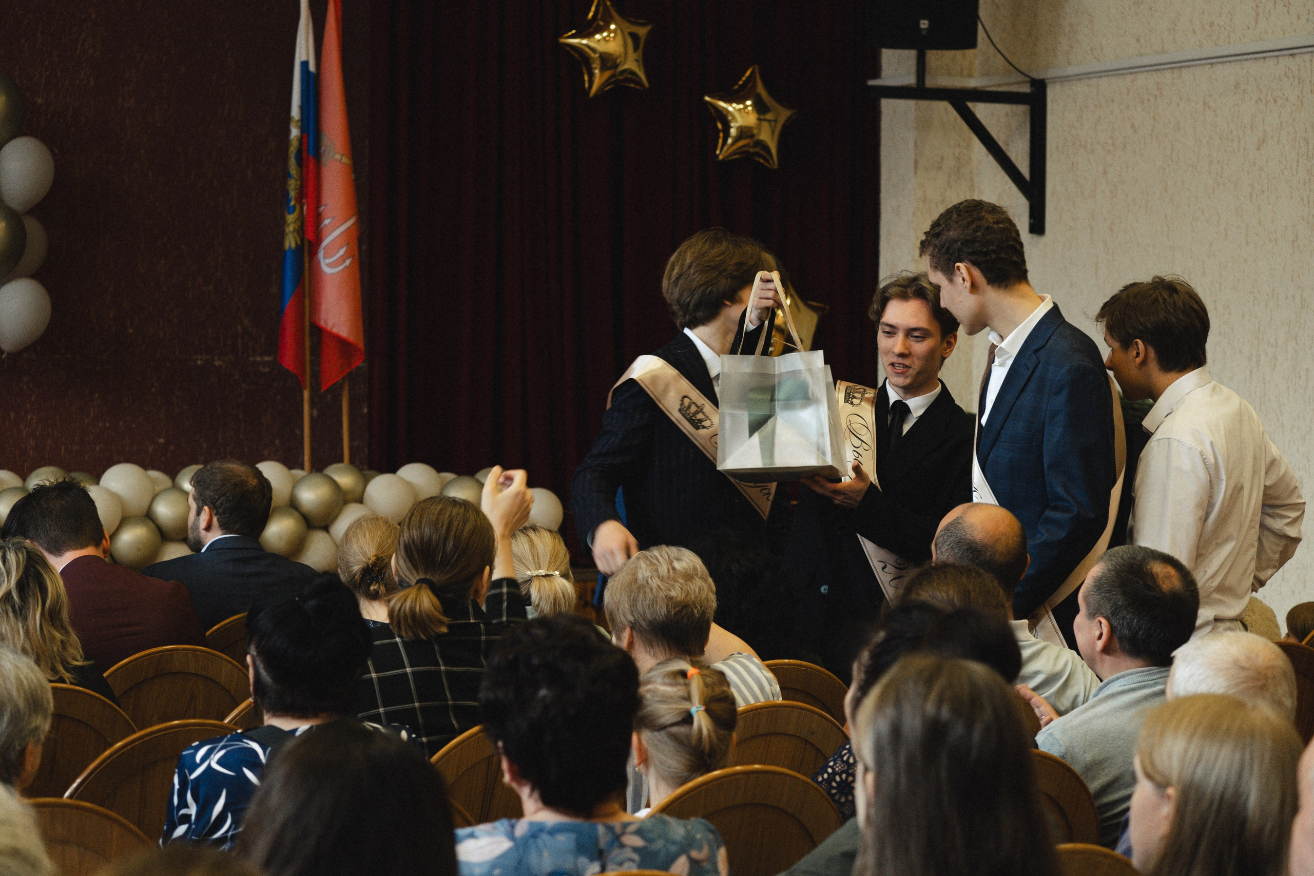 ПОСЛЕДНИЙ ЗВОНОК. Профессиональный фотограф, Санкт-Петербург — Виктория Богомолова