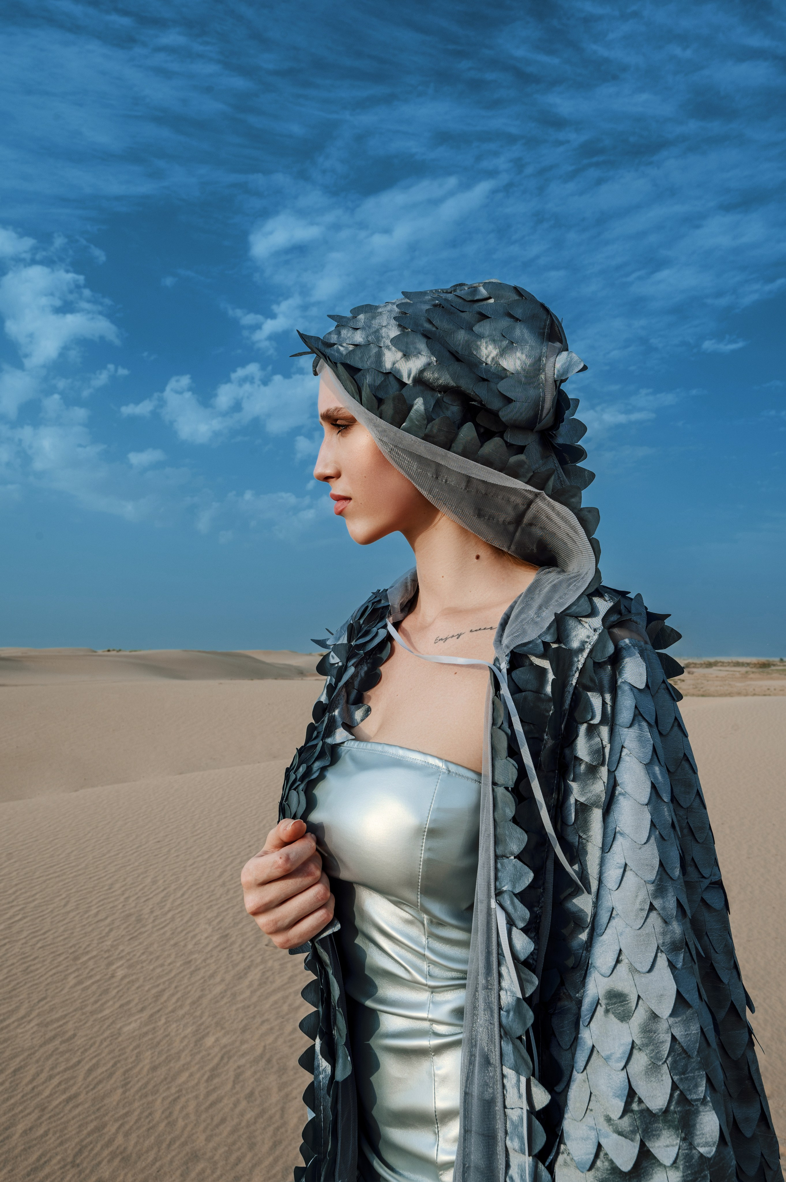 Виктория драконий плащ. Коммерческий фотограф Москва /Дубай, эксклюзивные фэшн фотосессии