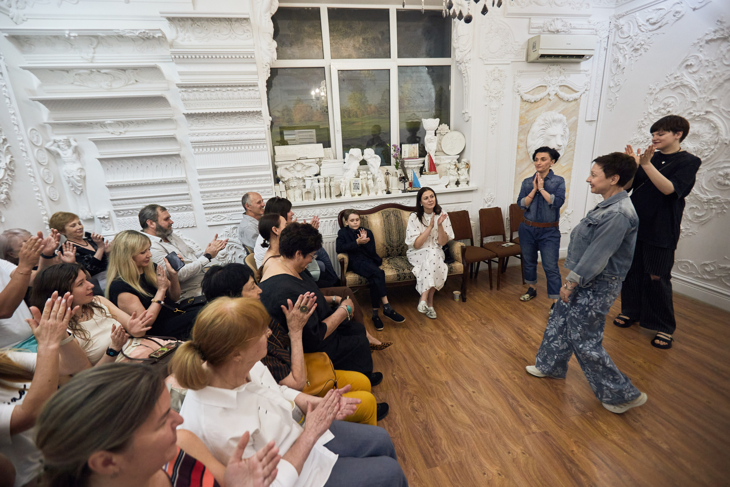 Лекция в салоне «Аврора». Фотограф Юлия Маринина