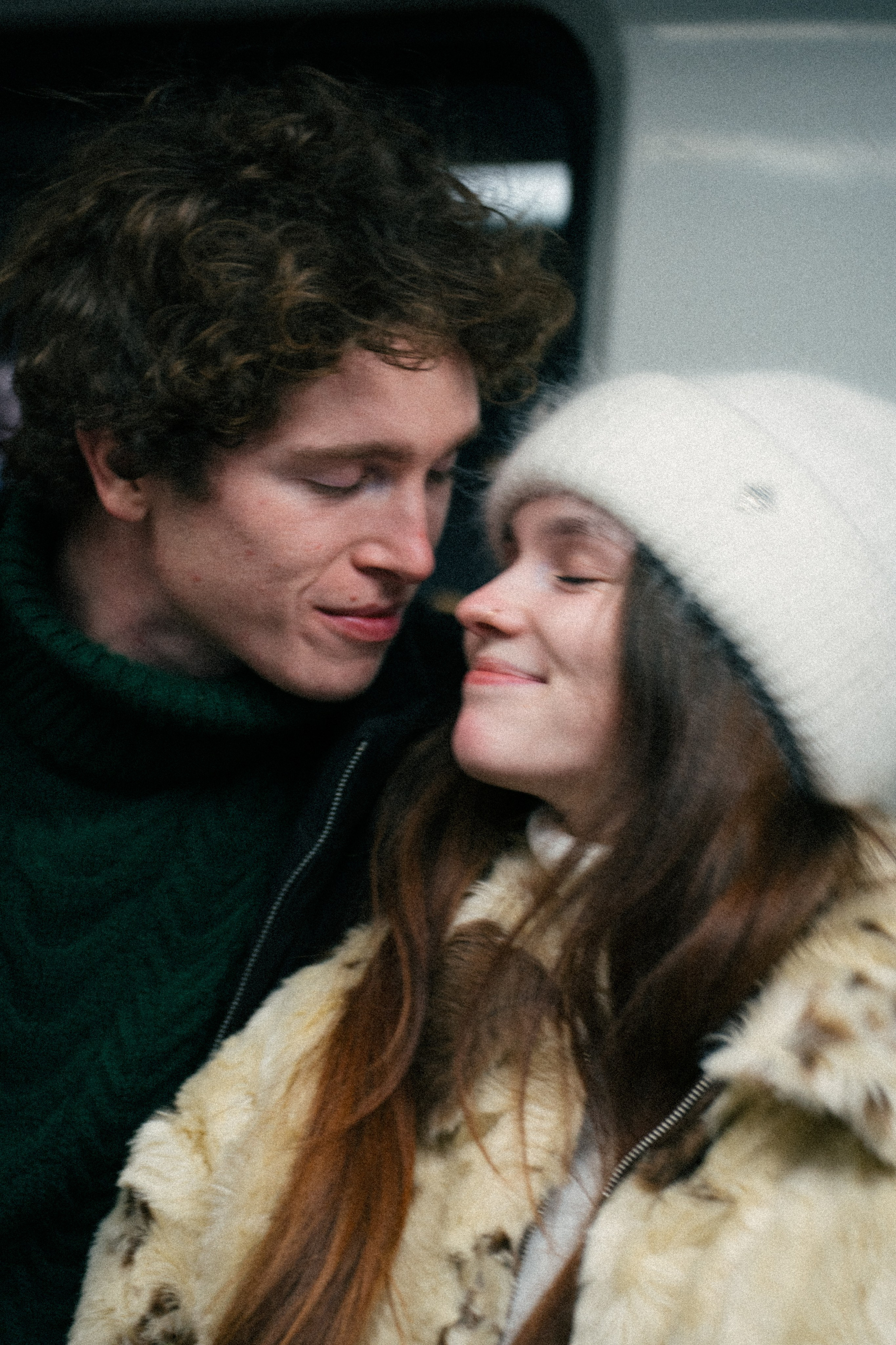 НОВОГОДНЯЯ ПРОГУЛКА ПАРЫ ПО ЧЕРНЫШЕВСКОЙ ПЕРЕД НОВЫМ ГОДОМ. Профессиональный фотограф, Санкт-Петербург — Виктория Богомолова