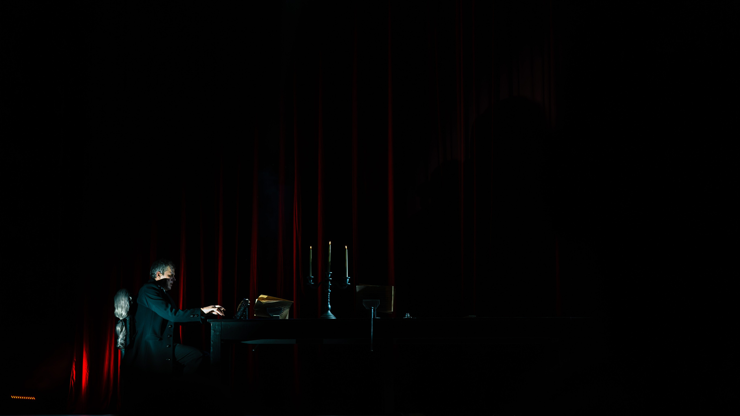 Театр Юного Зрителя «Маленькие трагедии». Фотограф Марк Файзулин