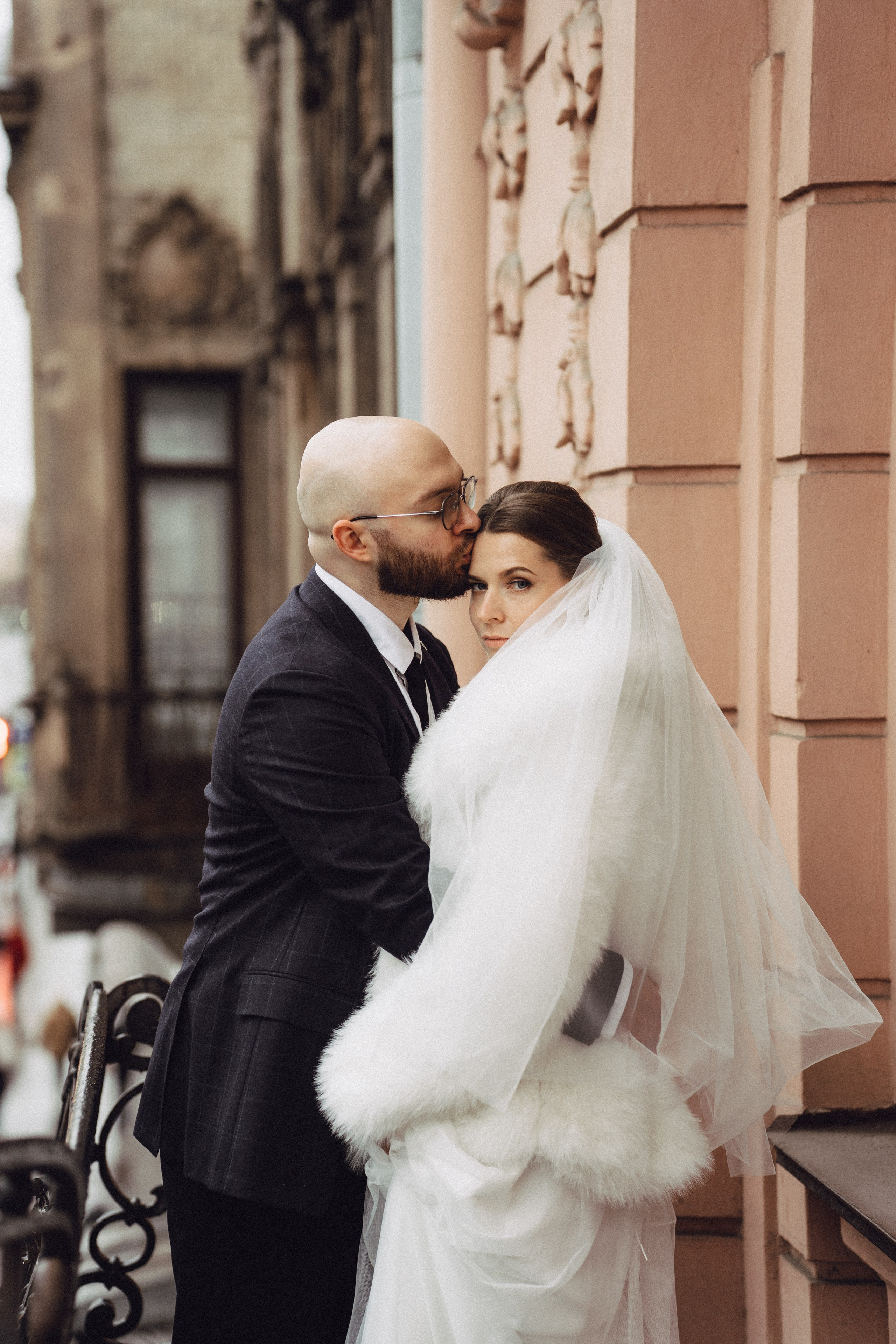 СВАДЕБНАЯ СЬЕМКА ВО ВТОРОМ ДВОРЦЕ (ДЕКАБРЬ) ТАКЖЕ СЬЕМКА В СТУДИИ НА ЧЕРНЫШЕВСКОЙ. Профессиональный фотограф, Санкт-Петербург — Виктория Богомолова