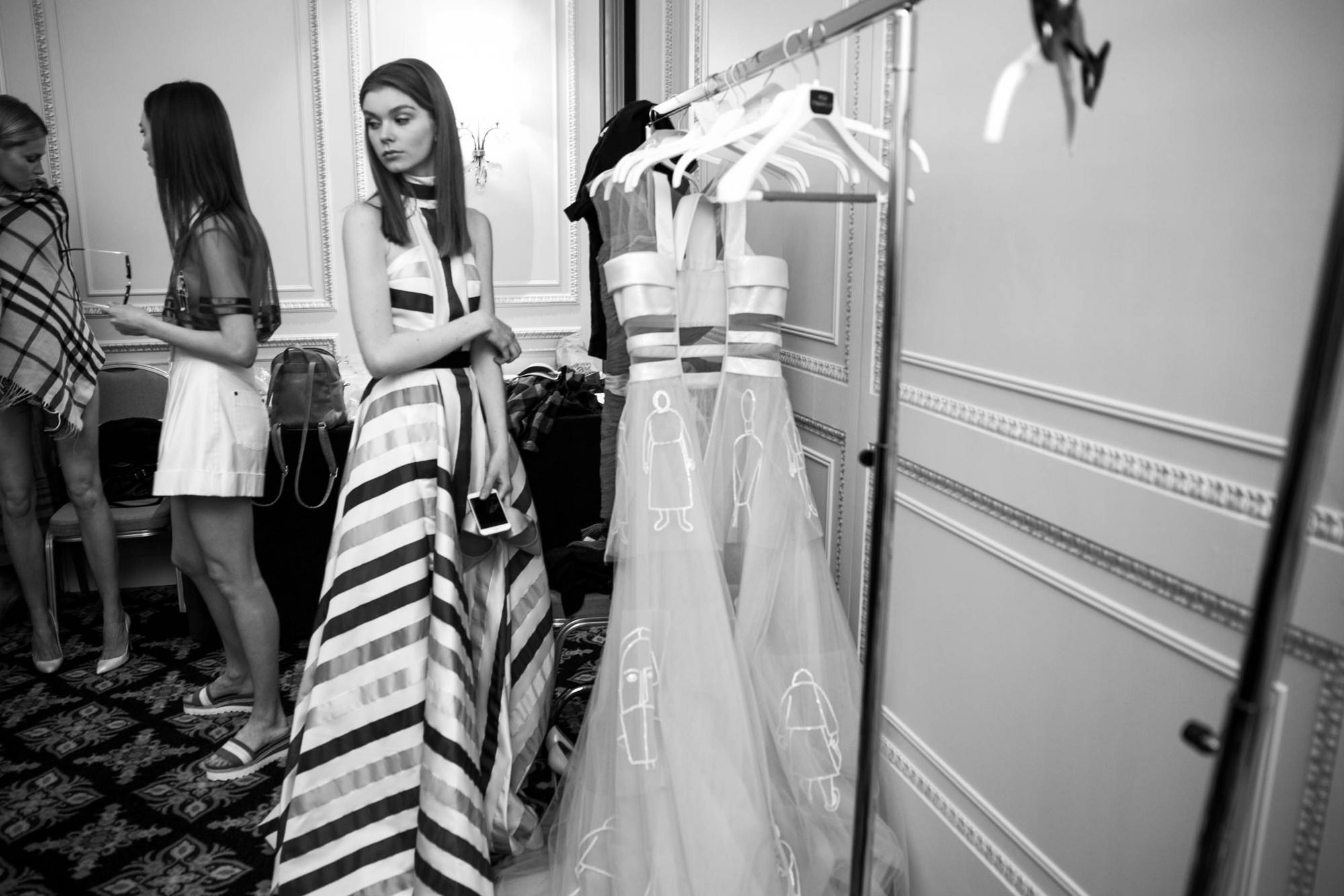 ВАЛЕНТИН ЮДАШКИН. Prêt-a-porter SS2018 SUPREMUS. Backstage. Свадебный фотограф в Санкт‑Петербурге Елена Пчельникова