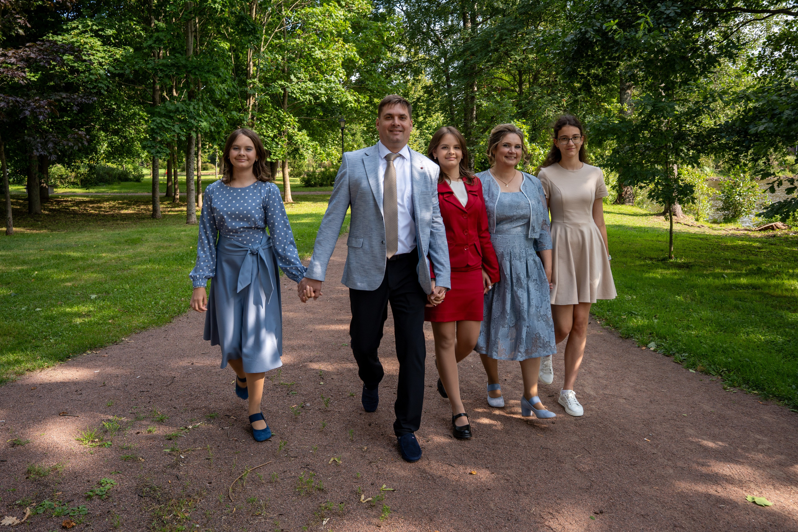 Фотосессия для семьи в парке. Студийный и портретный фотограф в САНКТ-ПЕТЕРБУРГЕИрина Махаон