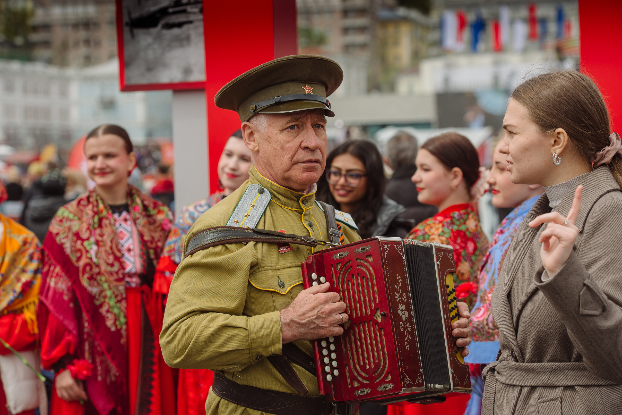 9 мая Центральная плащадь. Фотограф Мария Каюрова