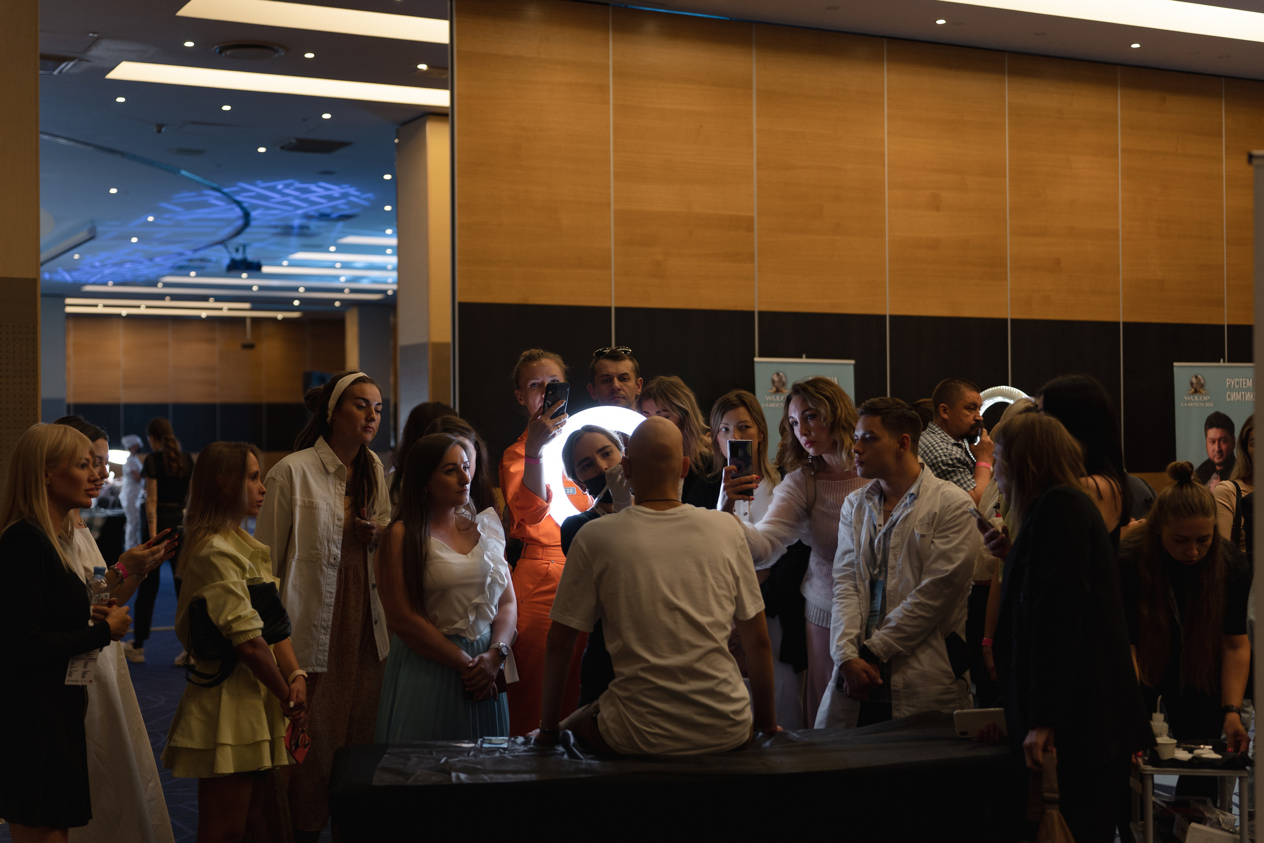 WULOP. Фотограф Макс Меш