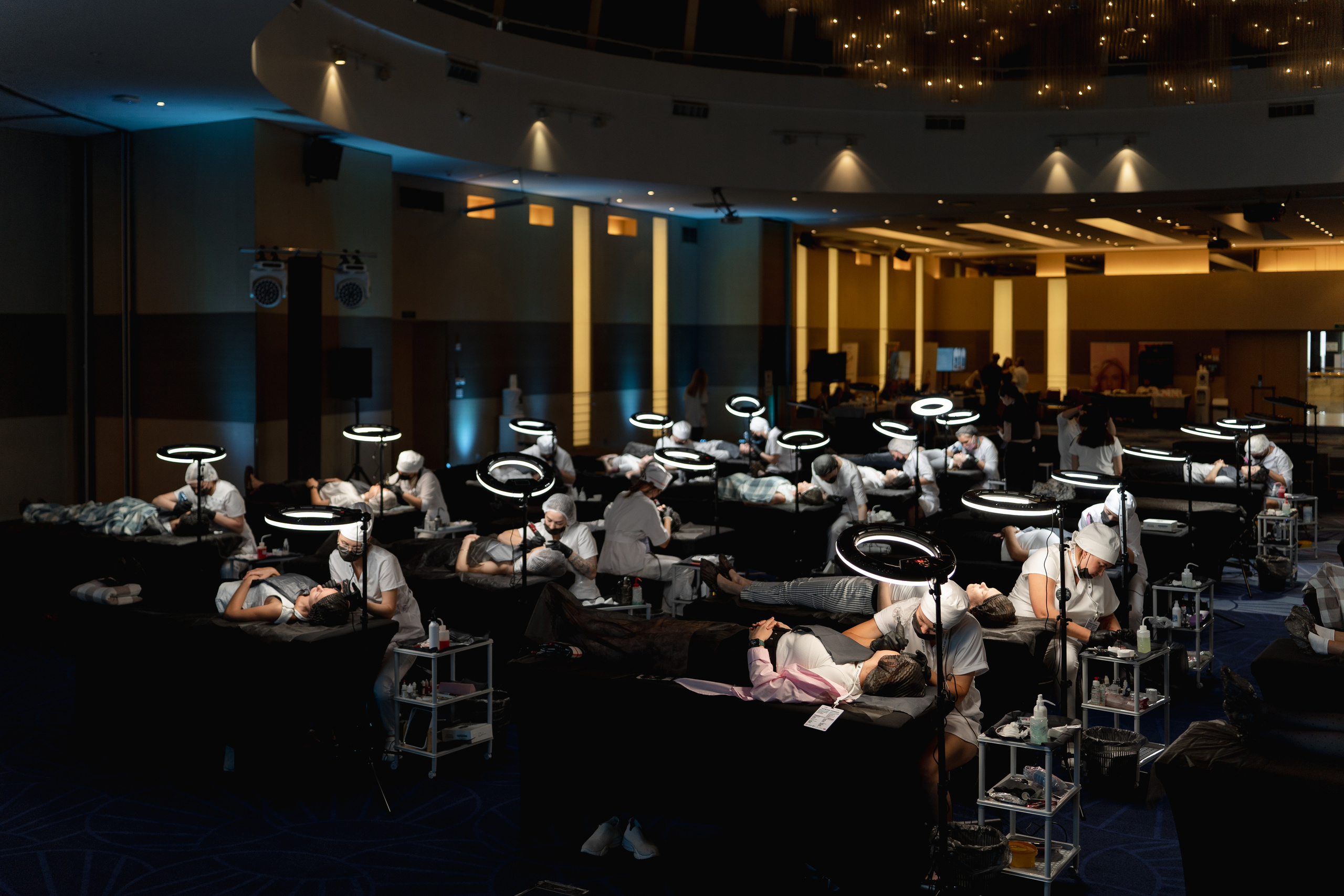 WULOP. Фотограф Макс Меш