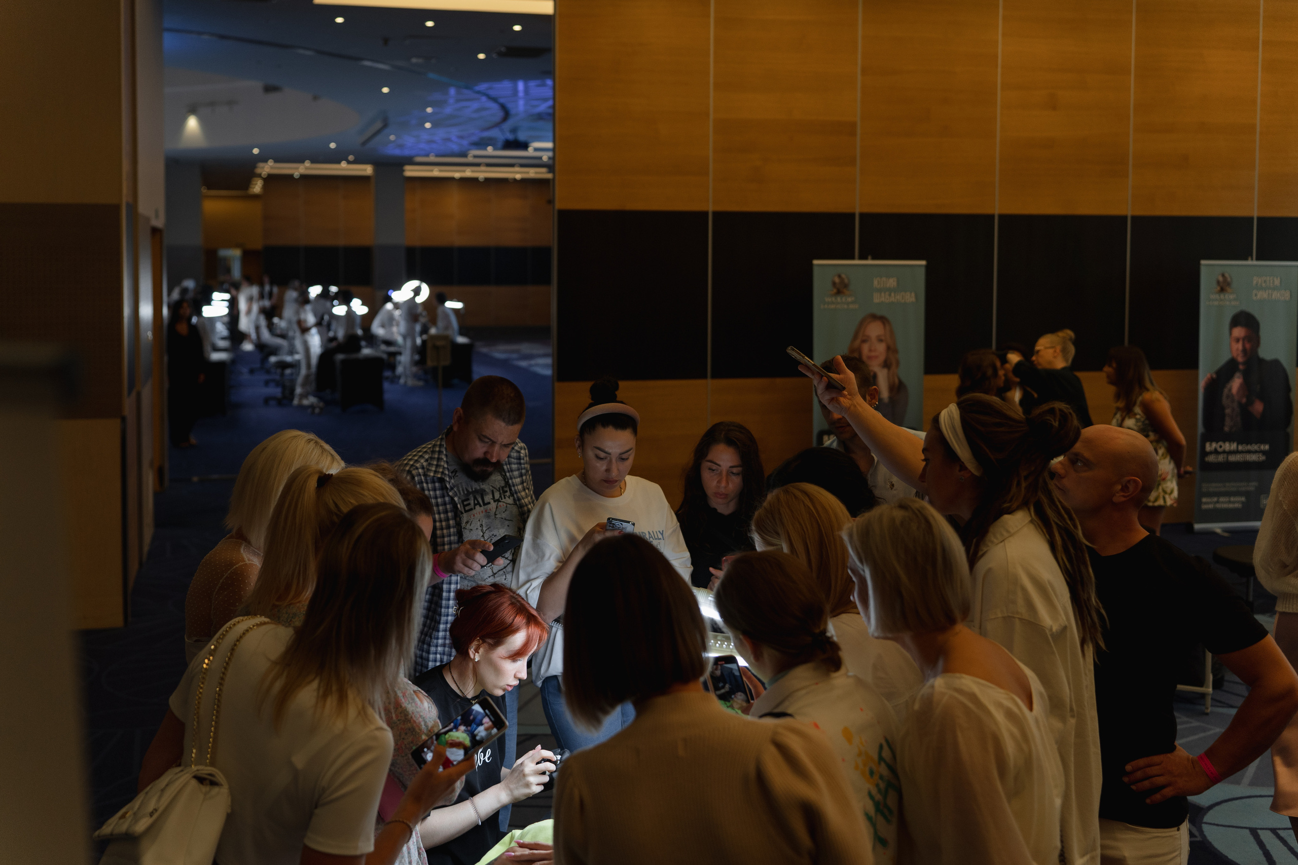 WULOP. Фотограф Макс Меш