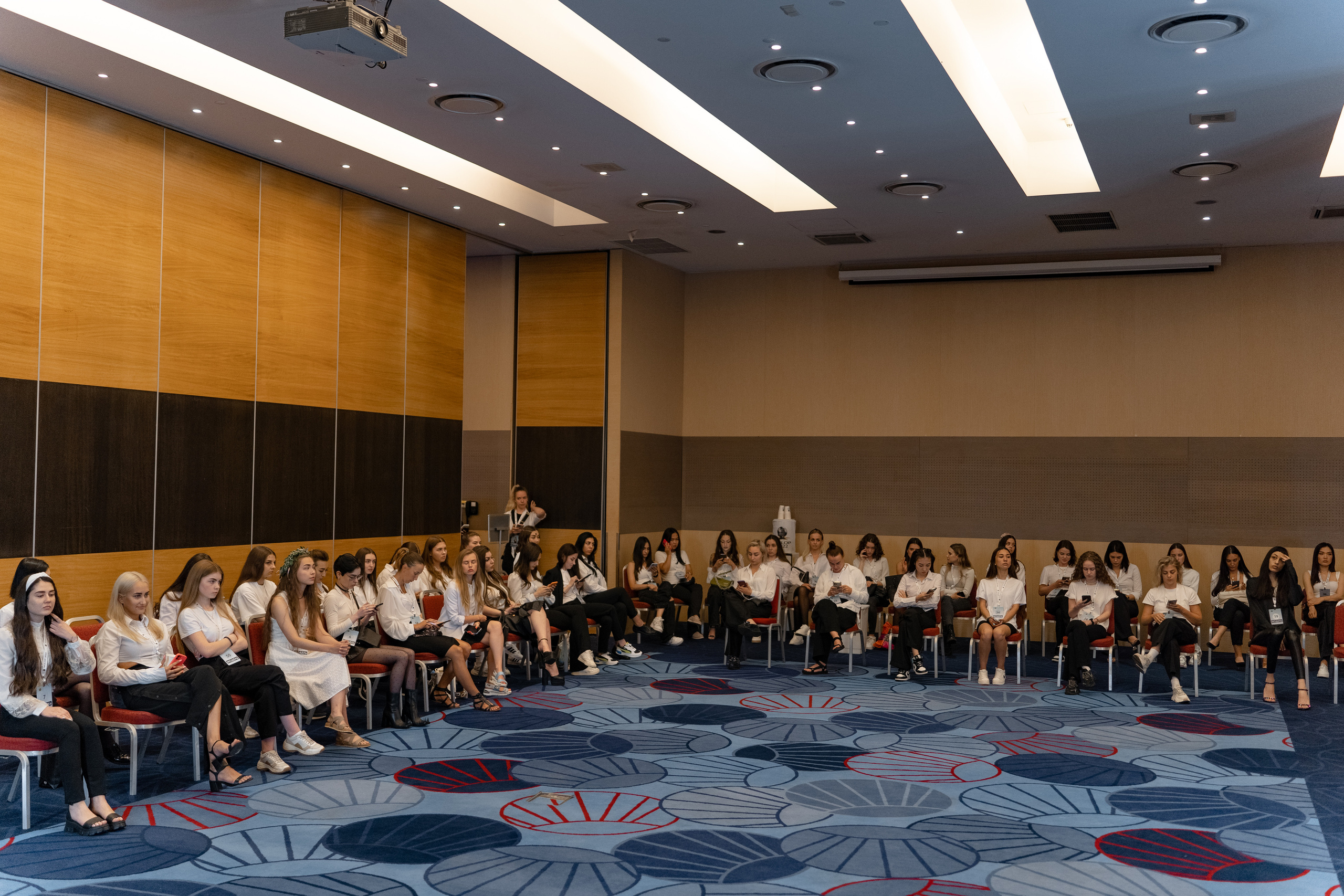 WULOP. Фотограф Макс Меш