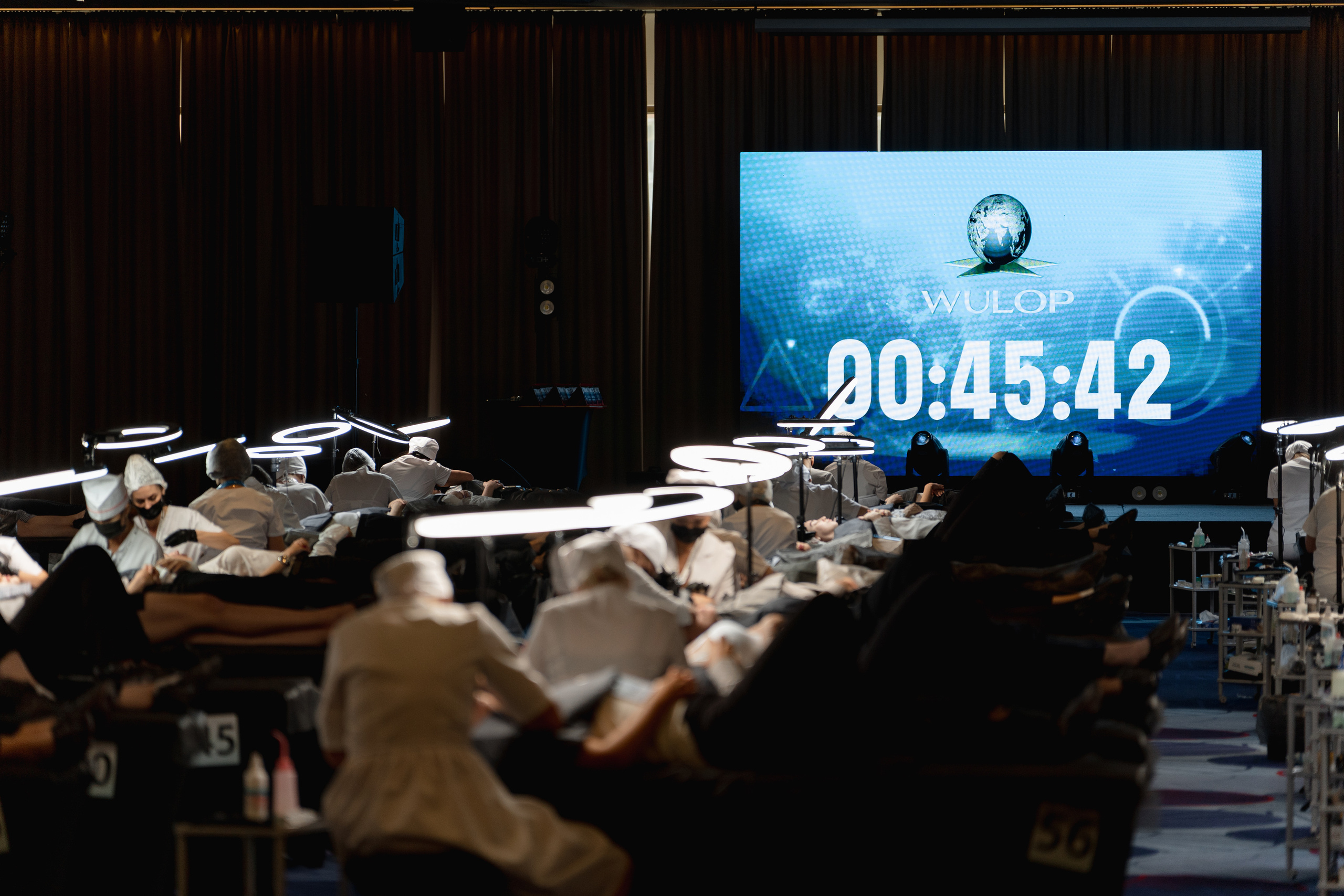 WULOP. Фотограф Макс Меш