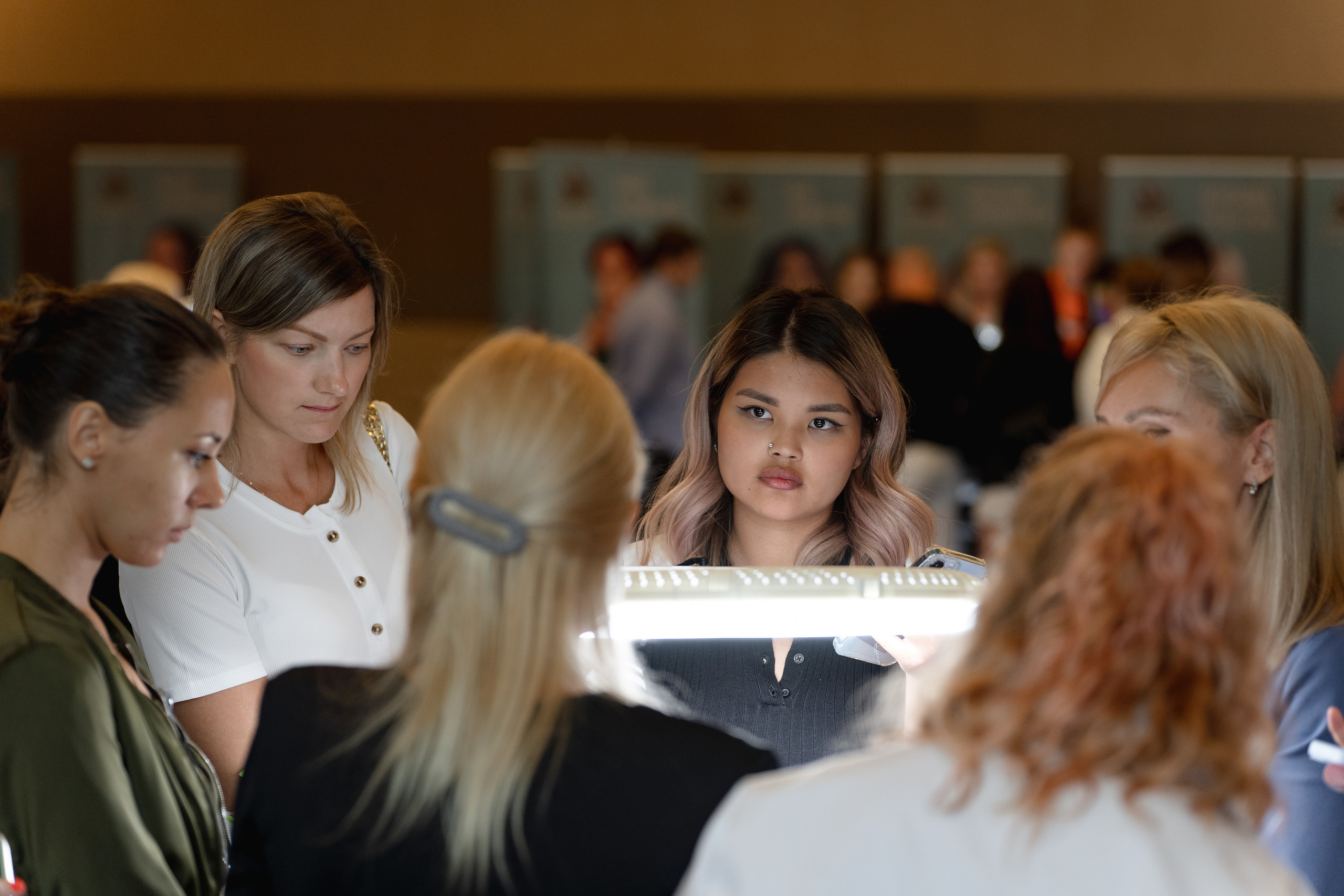 WULOP. Фотограф Макс Меш