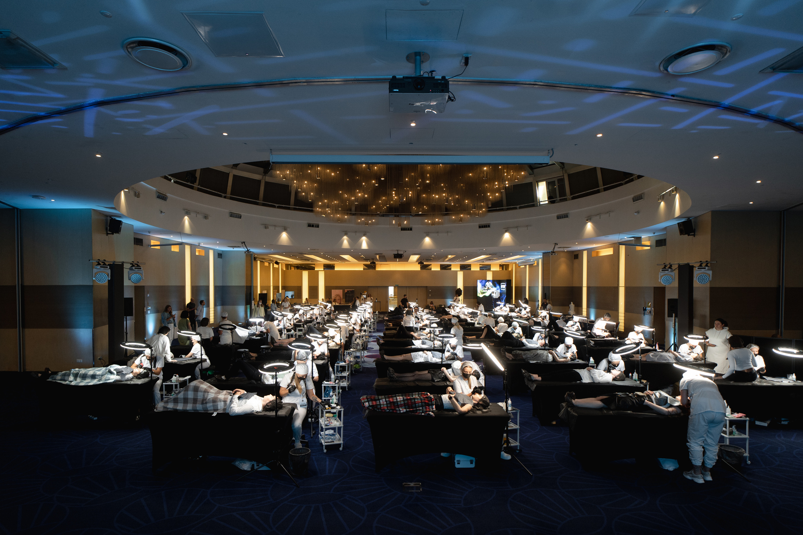 WULOP. Фотограф Макс Меш