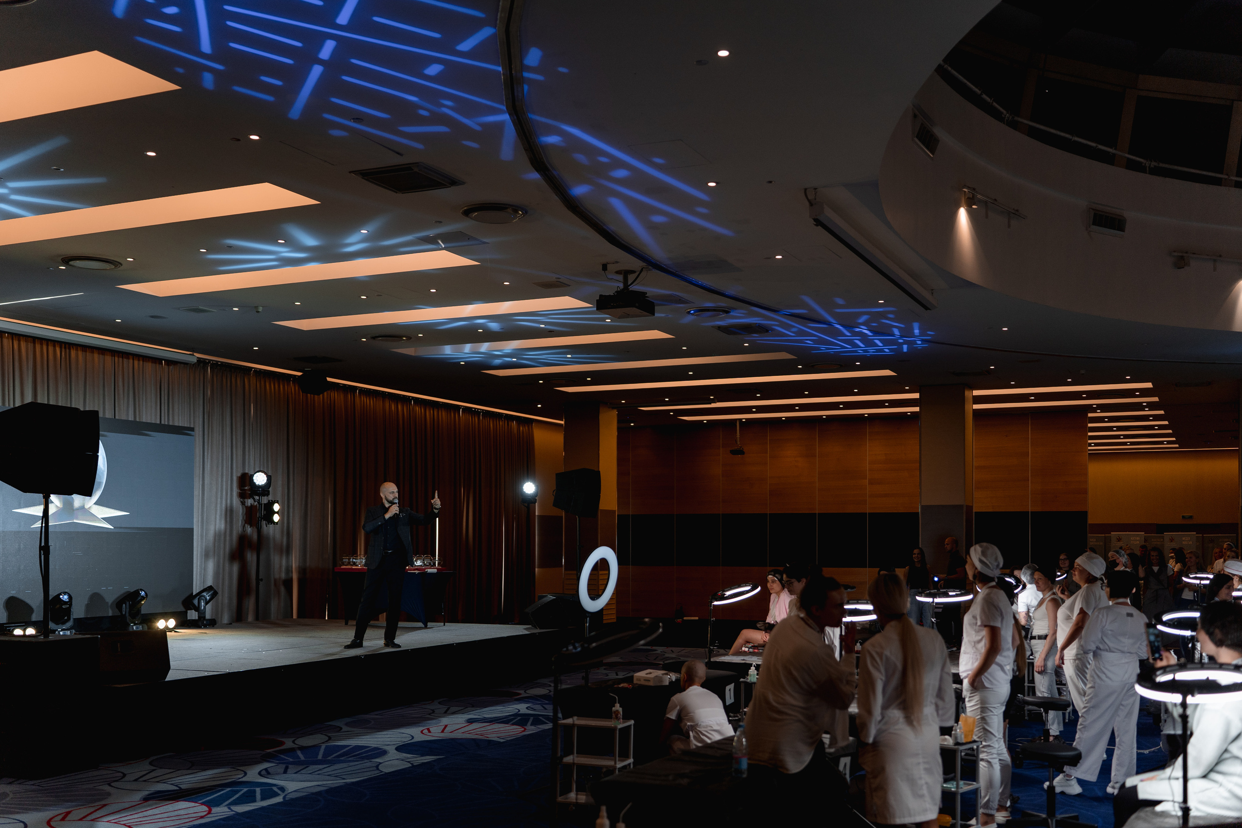 WULOP. Фотограф Макс Меш