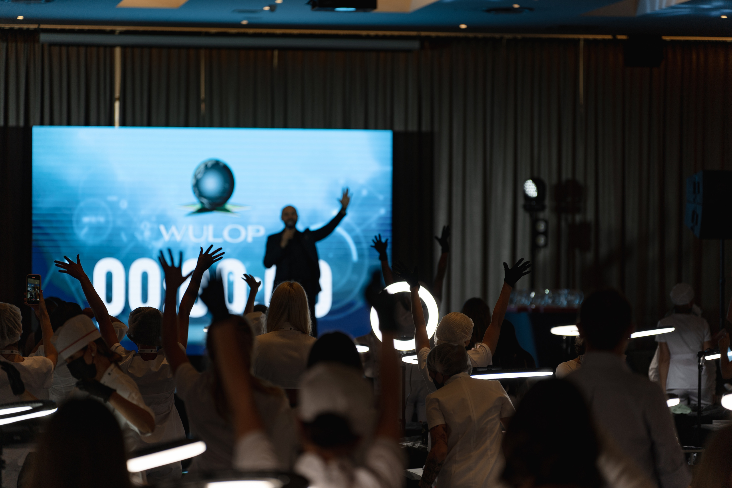 WULOP. Фотограф Макс Меш