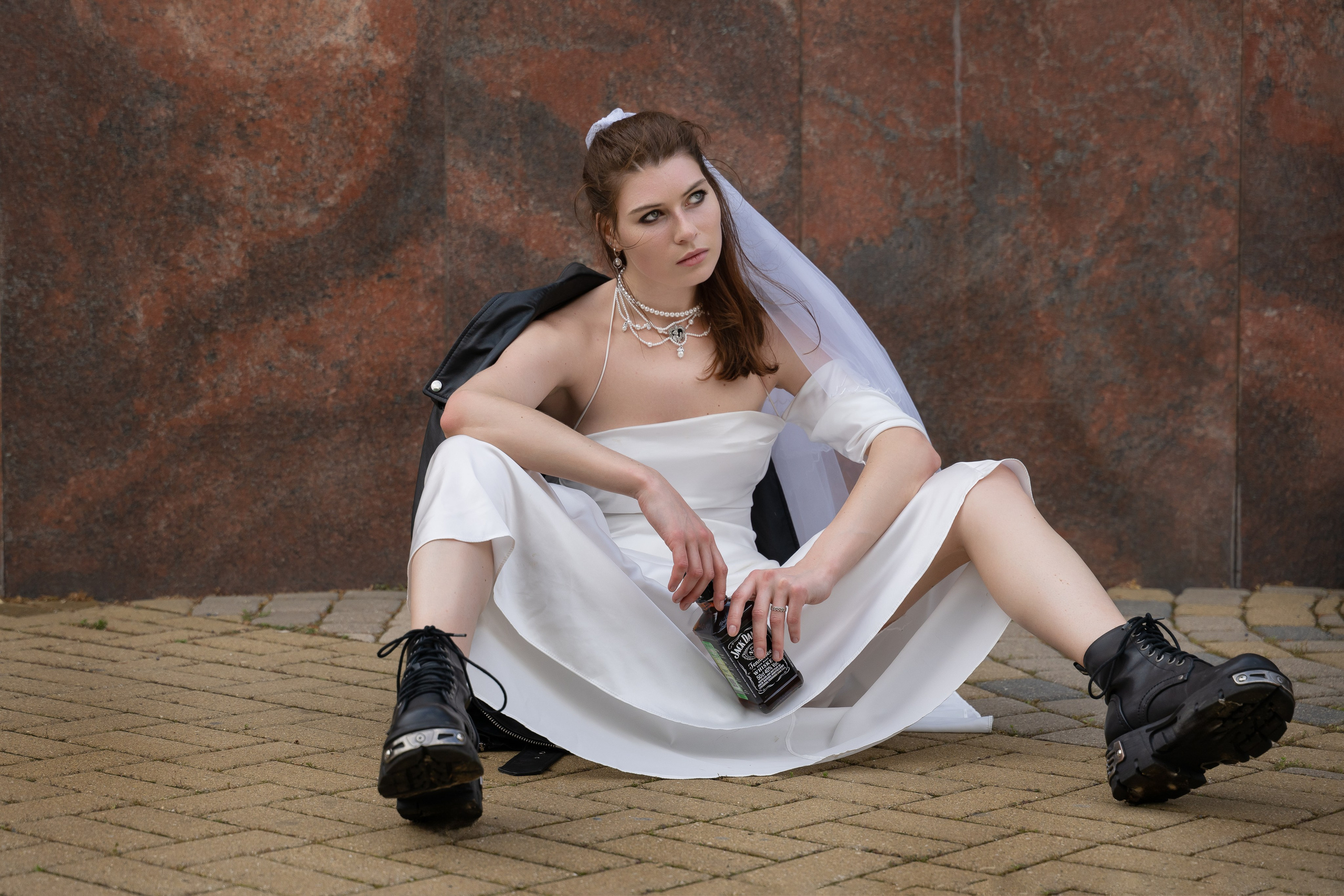 СБЕЖАВШАЯ НЕВЕСТА (история в каждом кадре). Главная