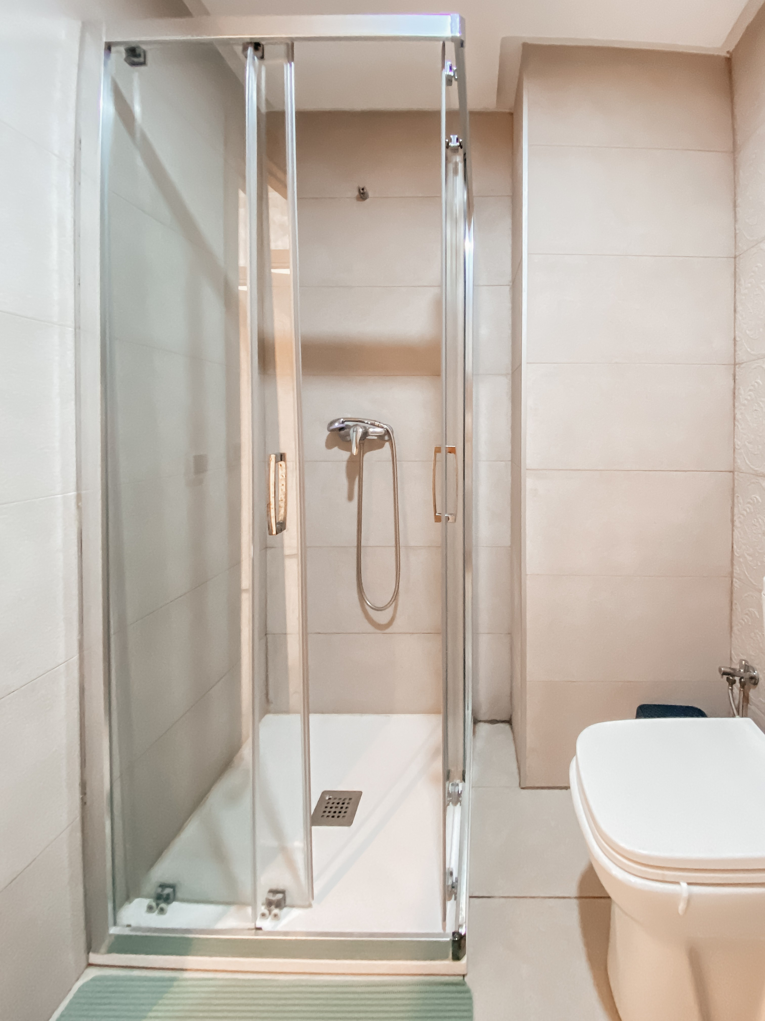 Apart 3. Olga Popova — Photographer in Morocco