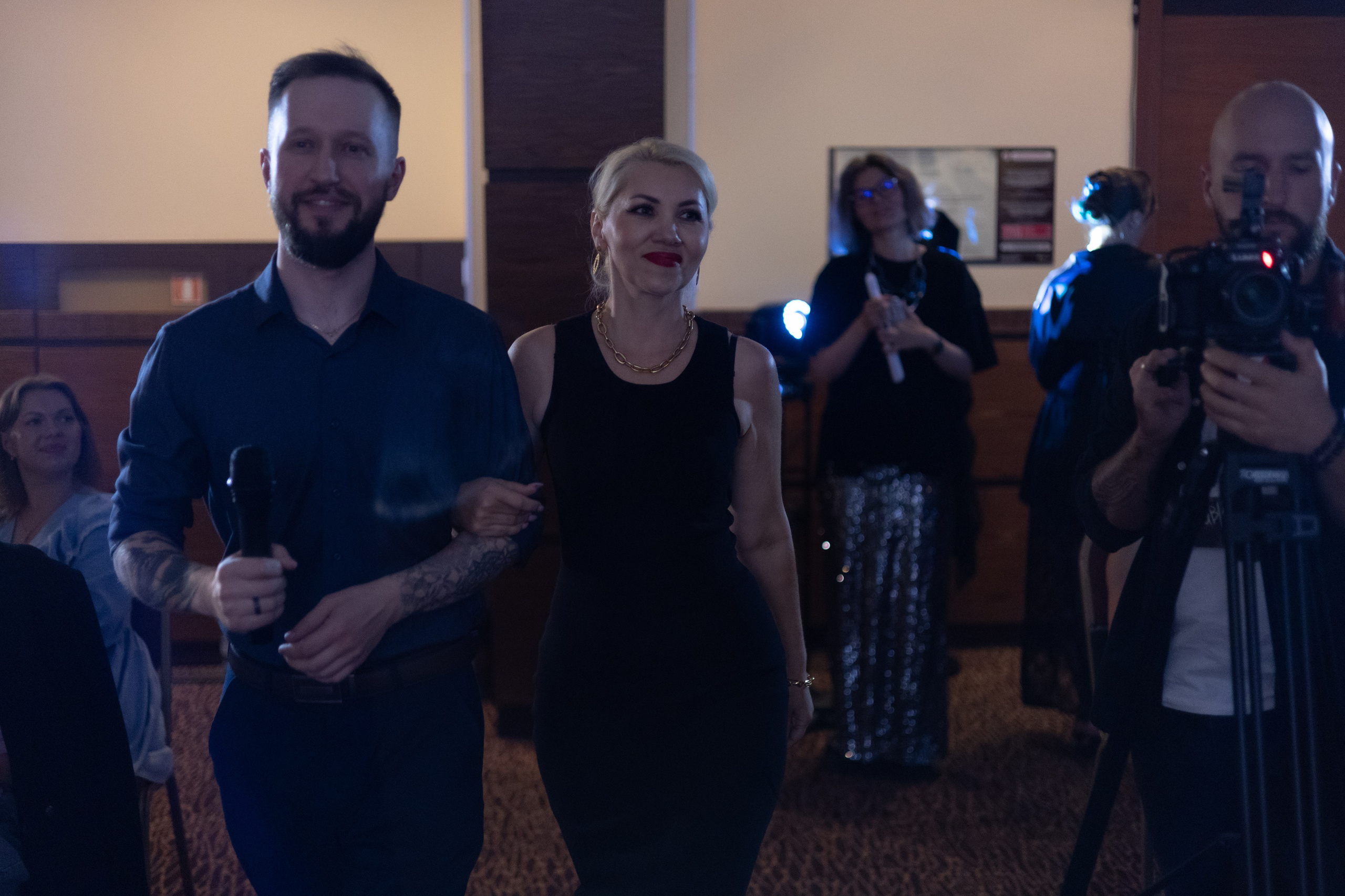 Всероссийский PR-SAMMIT. Фотограф Красноярск съемки лавстори, фотосессия в студии, портретная съемка, творческие фотосессии