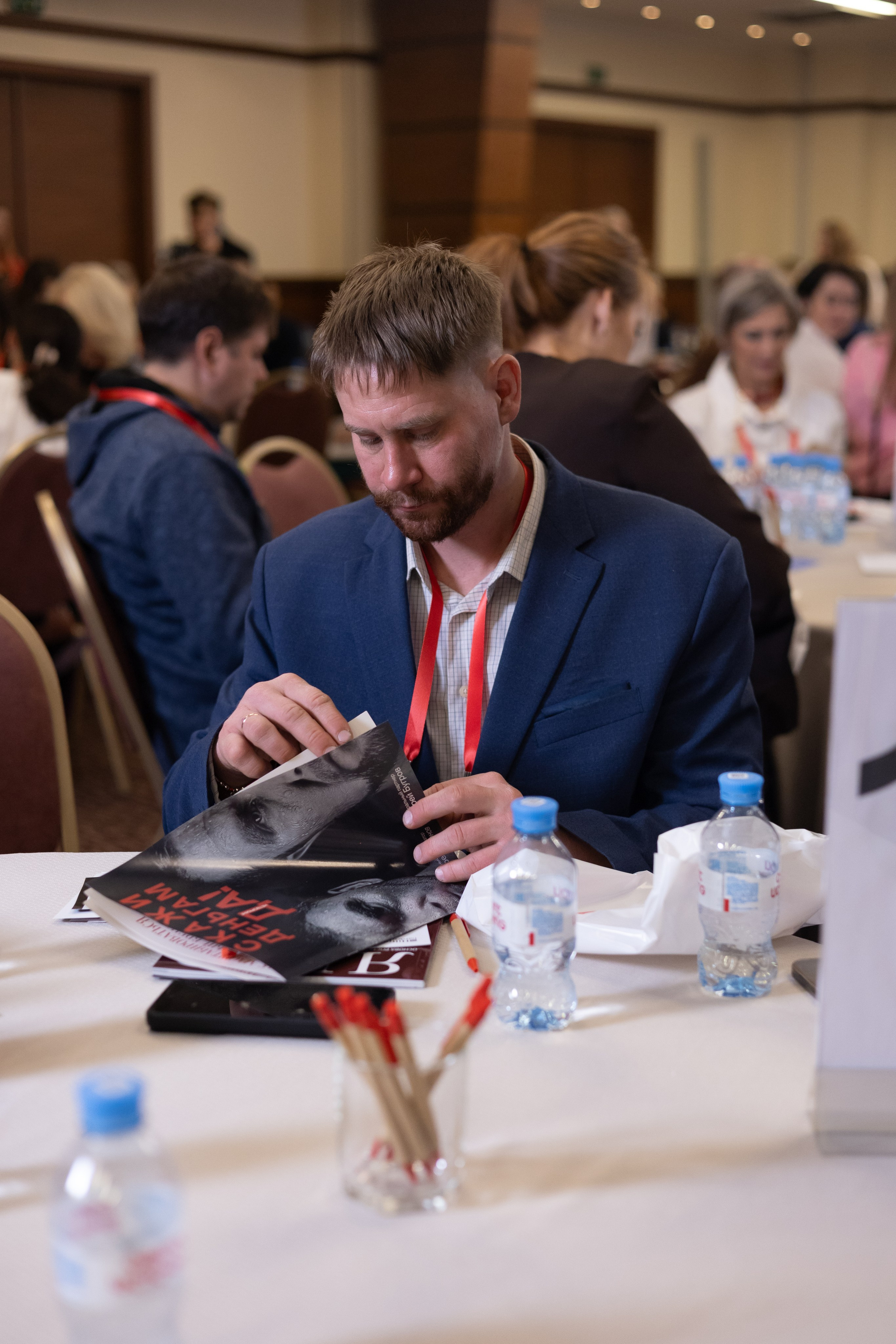 «СКАЖИ ДЕНЬГАМ ДА». Фотограф Красноярск съемки лавстори, фотосессия в студии, портретная съемка, творческие фотосессии