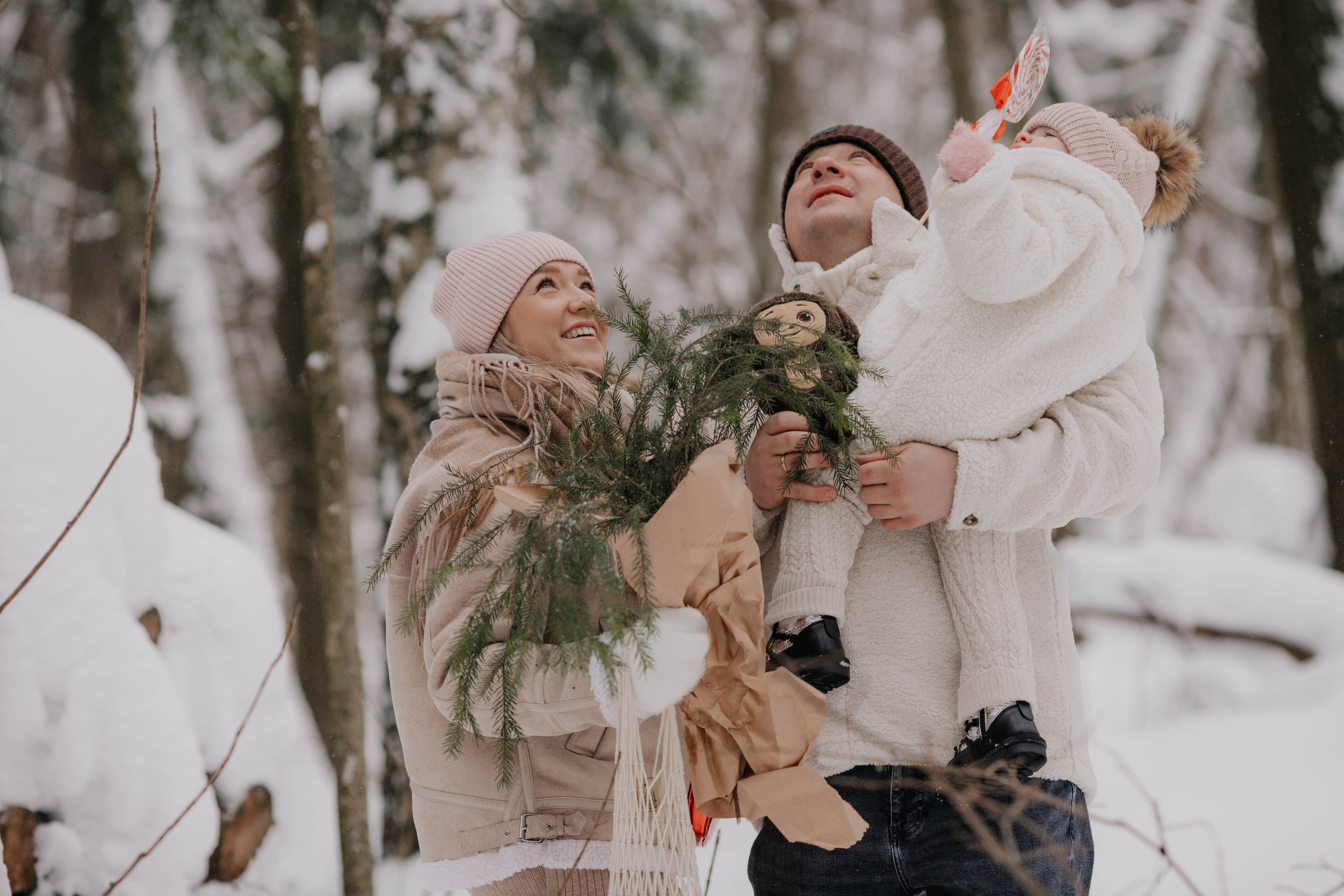 Лиля и семья Зимняя прогулка в лесу. Семейный и свадебный фотограф Видное Москва Екатерина Пятова