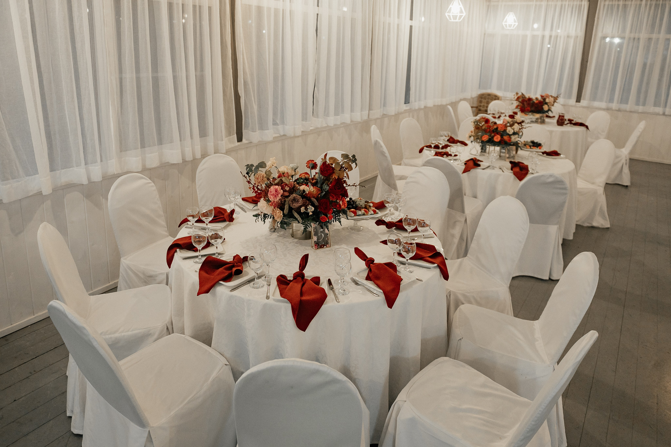 Свадьба в ресторане "Прайм тайм". Kirillova Studio — мастерская декора и событий Юли Кирилловой